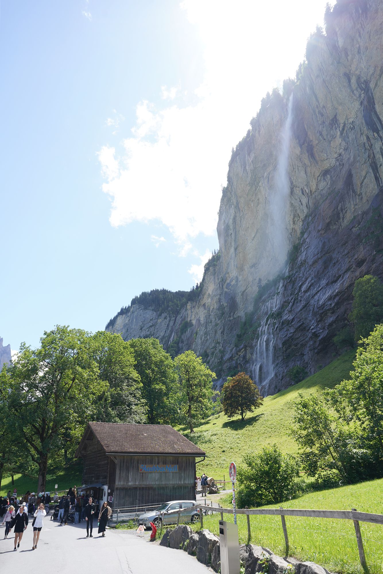 Hike Down to Lauterbrunnen (171) Hike Down to Lauterbrunnen (171)