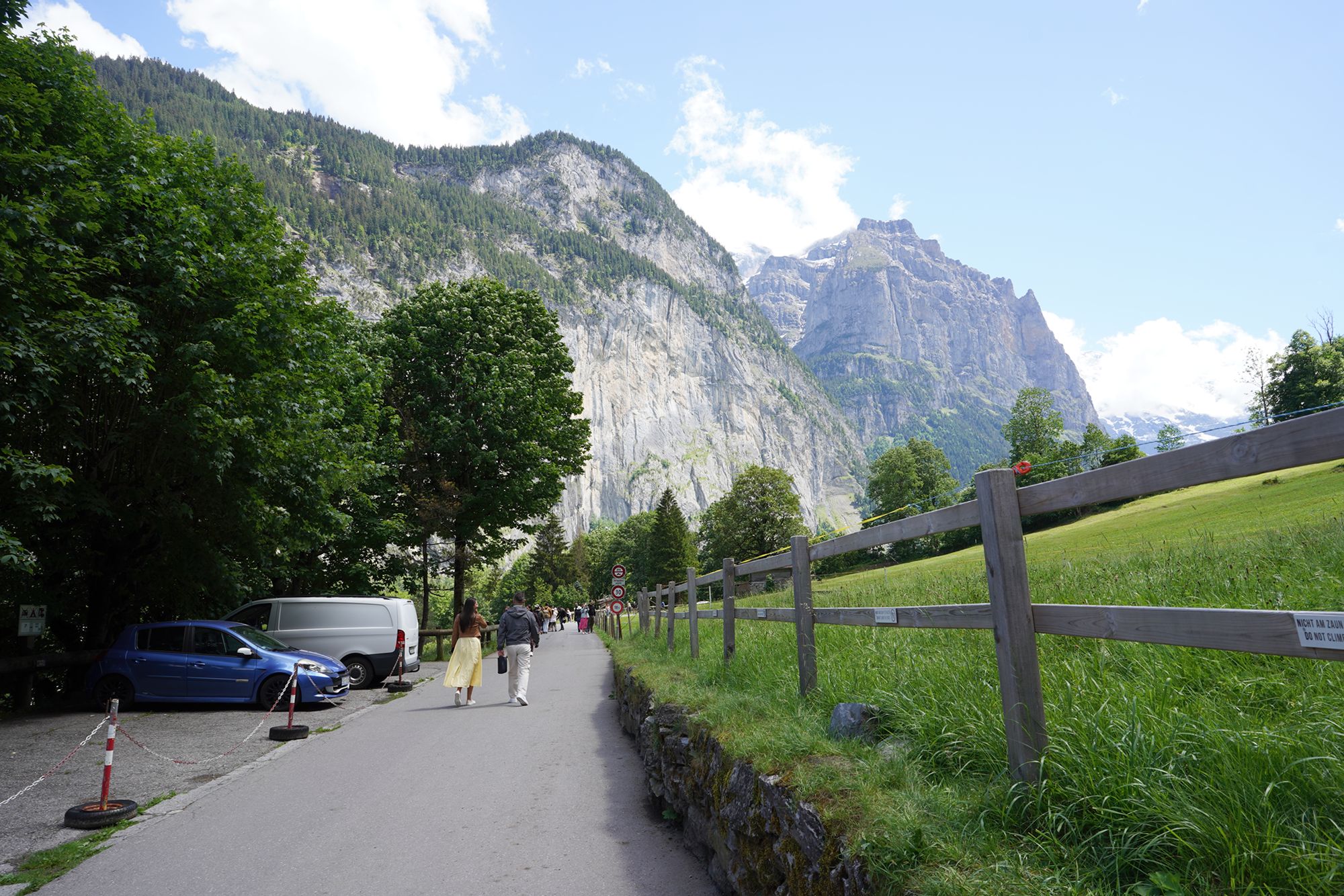 Hike Down to Lauterbrunnen (183) Hike Down to Lauterbrunnen (183)