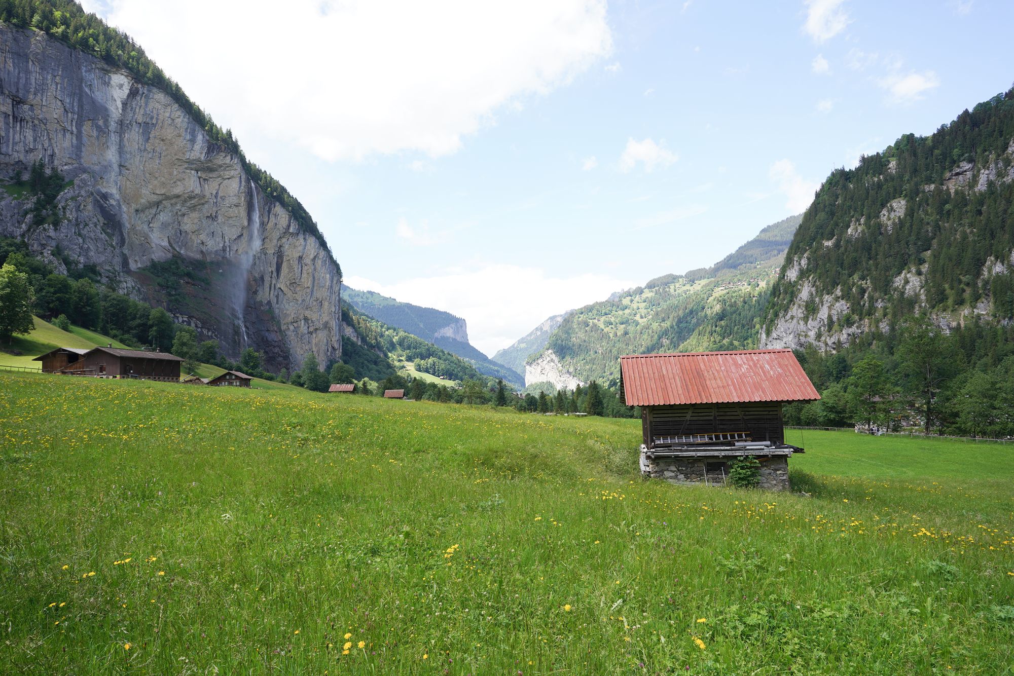 Hike Down to Lauterbrunnen (205) Hike Down to Lauterbrunnen (205)