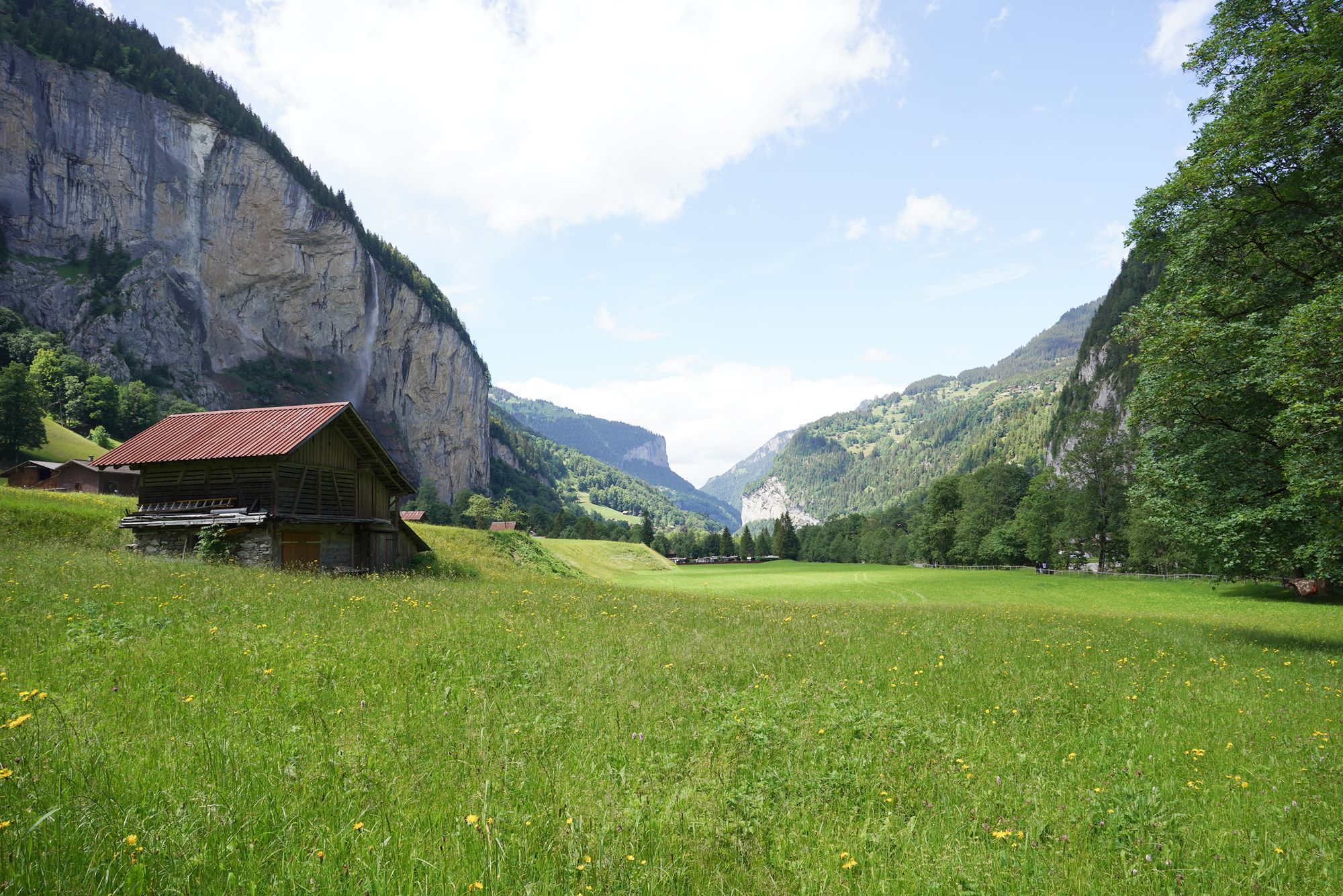 Hike Down to Lauterbrunnen (206) Hike Down to Lauterbrunnen (206)