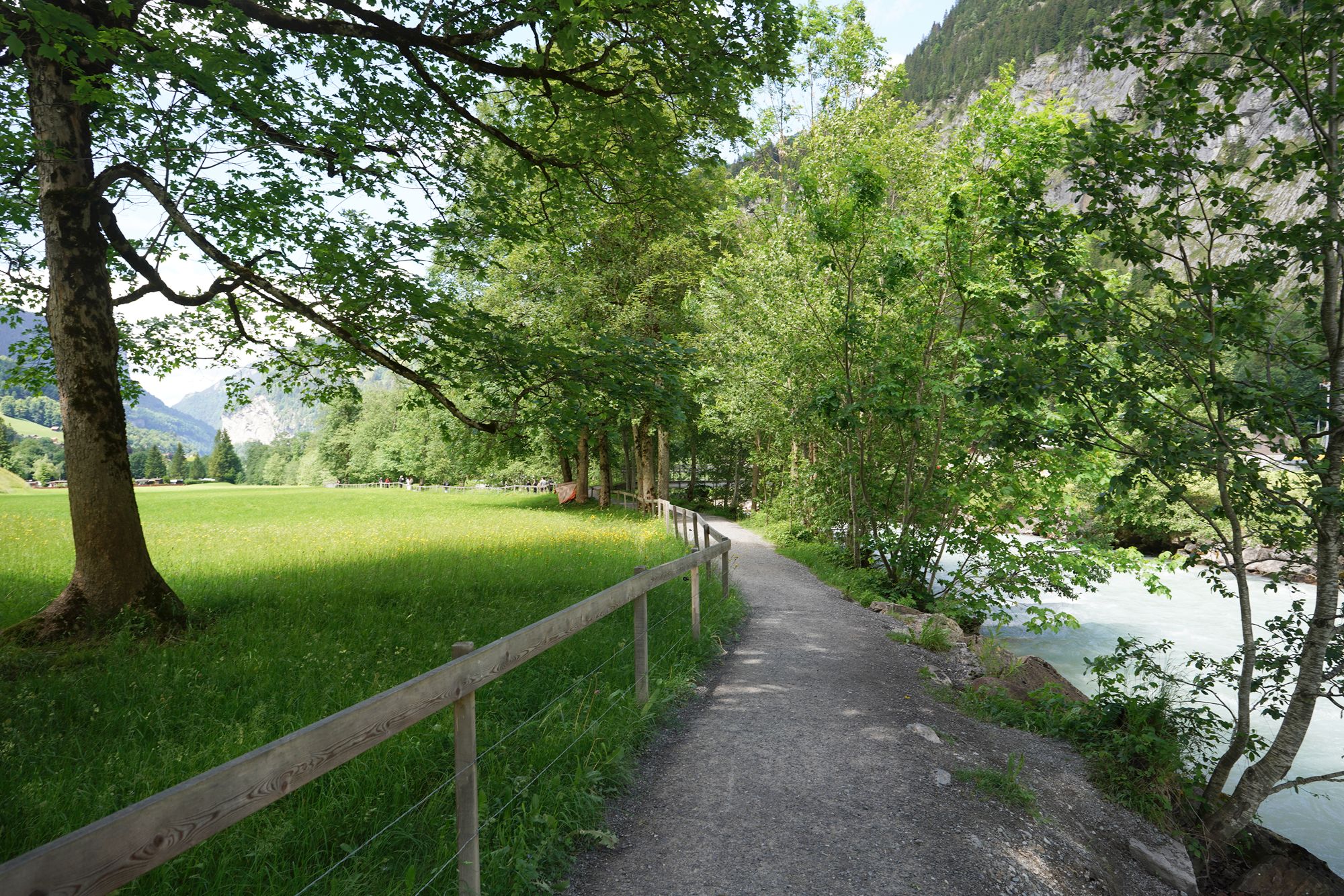 Hike Down to Lauterbrunnen (208) Hike Down to Lauterbrunnen (208)