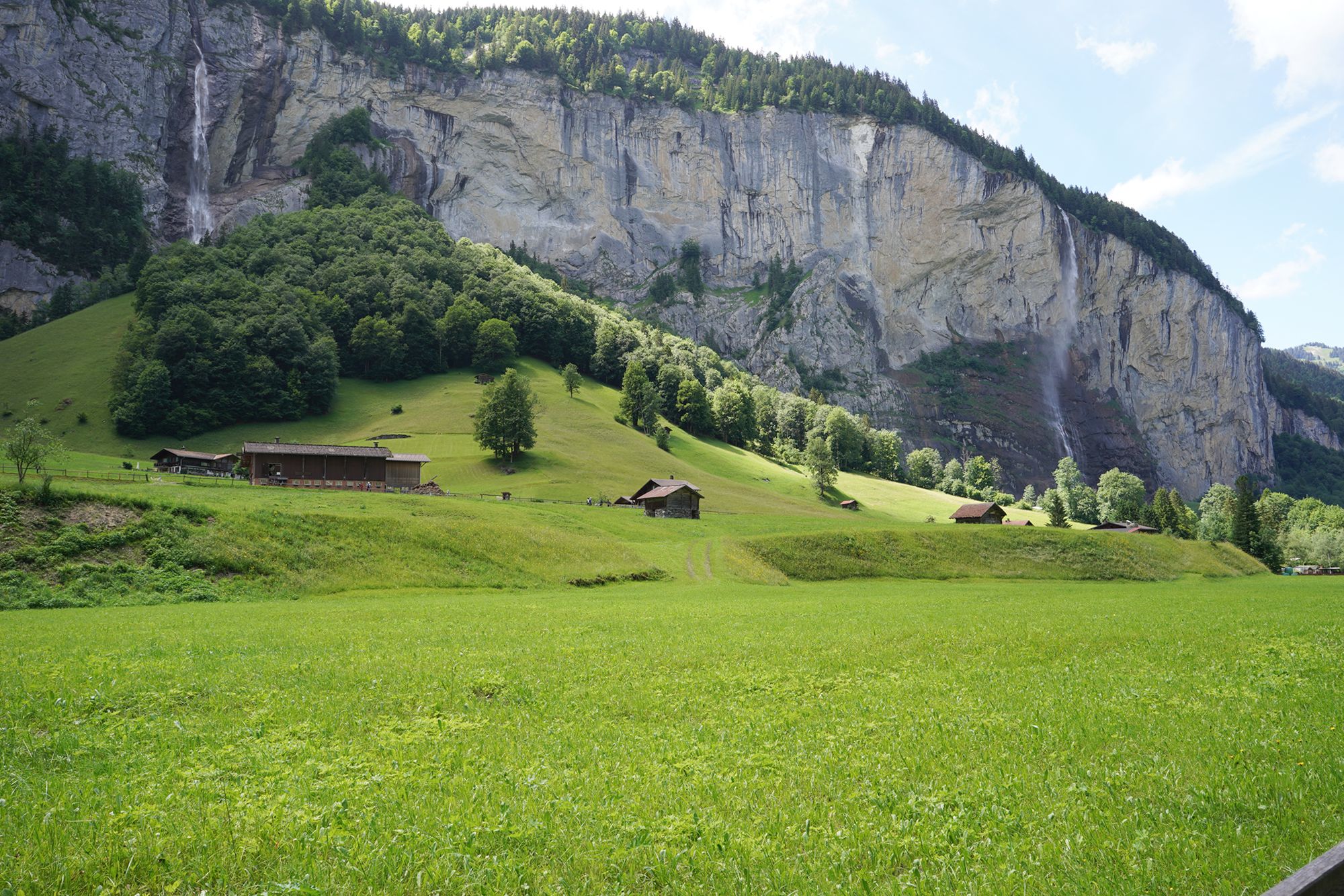 Hike Down to Lauterbrunnen (212) Hike Down to Lauterbrunnen (212)