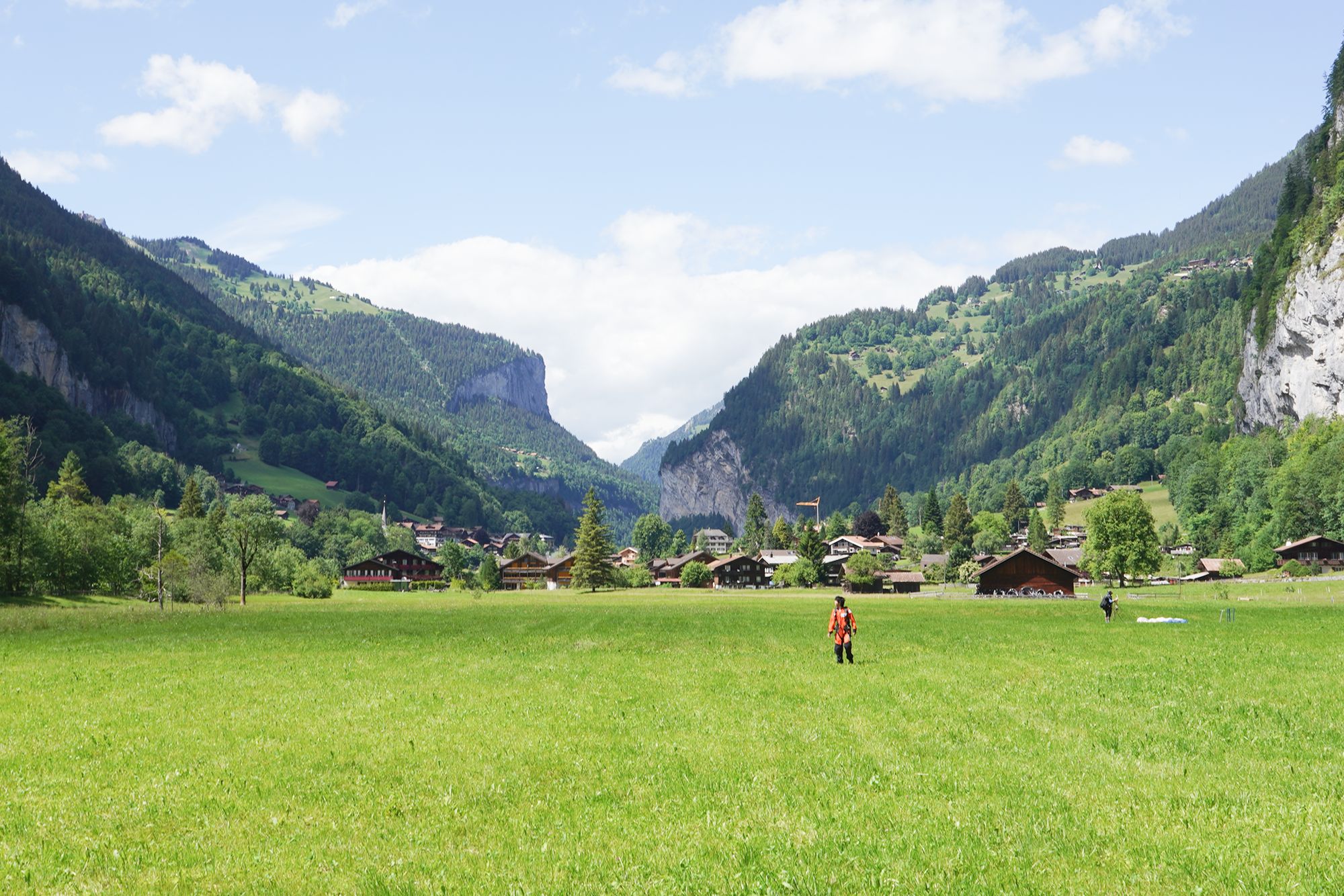 Hike Down to Lauterbrunnen (223) Hike Down to Lauterbrunnen (223)