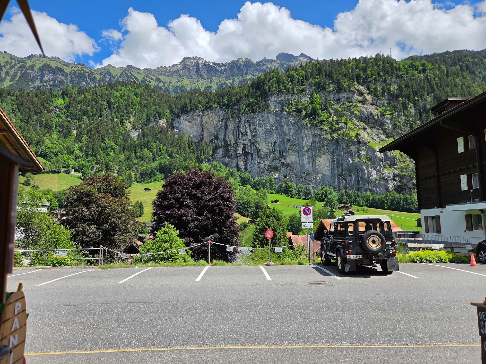 Hike Down to Lauterbrunnen (226)