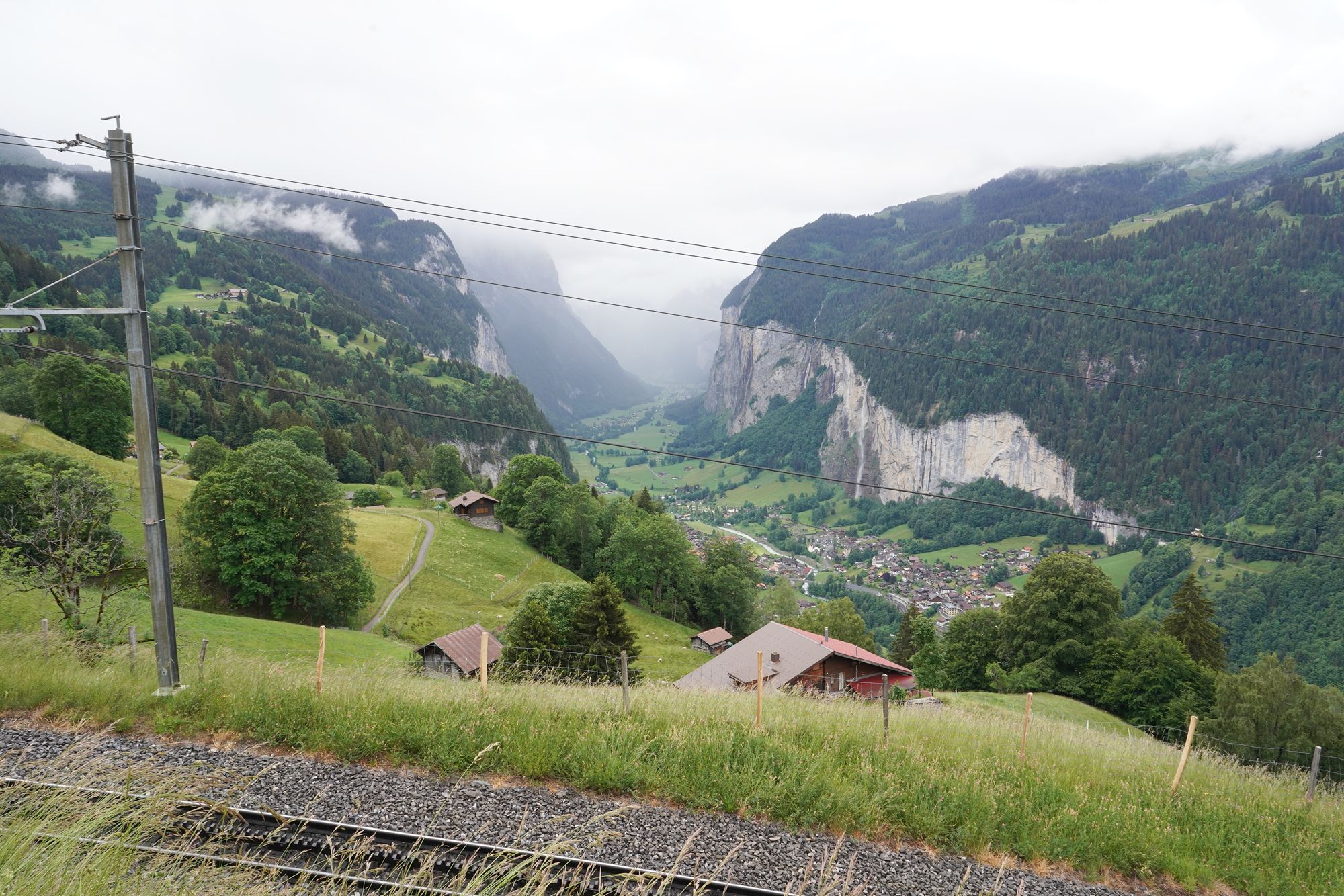Hike Down to Lauterbrunnen (29) Hike Down to Lauterbrunnen (29)