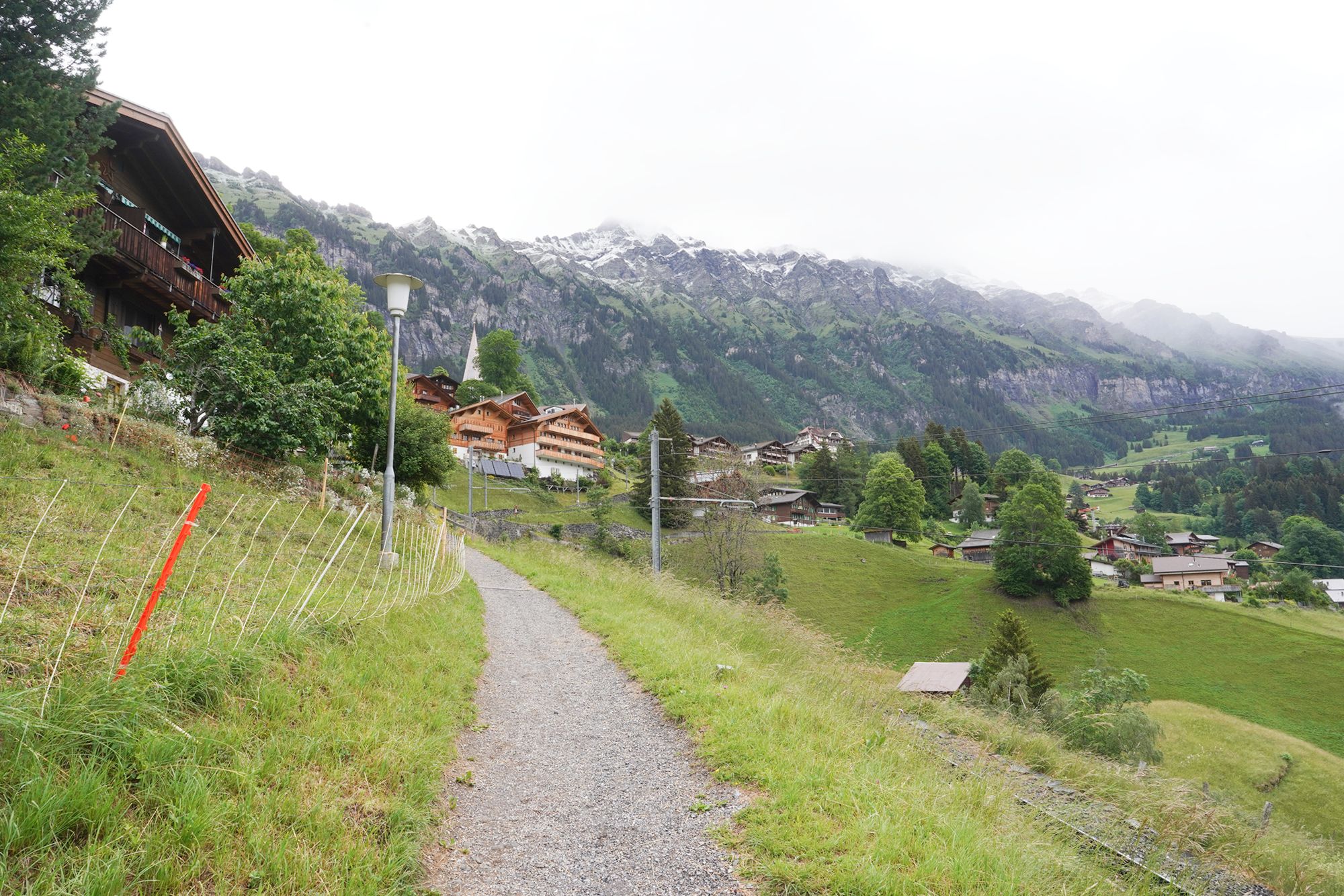 Hike Down to Lauterbrunnen (30) Hike Down to Lauterbrunnen (30)