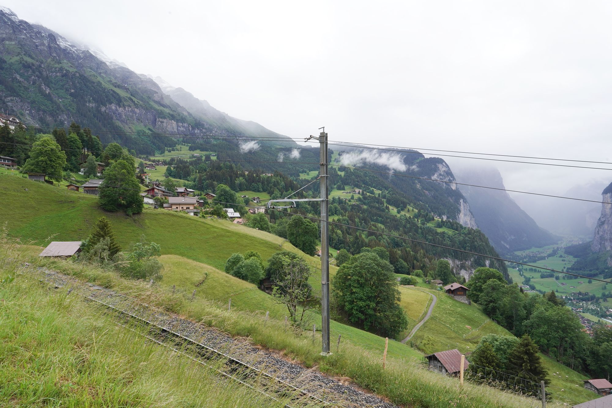 Hike Down to Lauterbrunnen (31) Hike Down to Lauterbrunnen (31)
