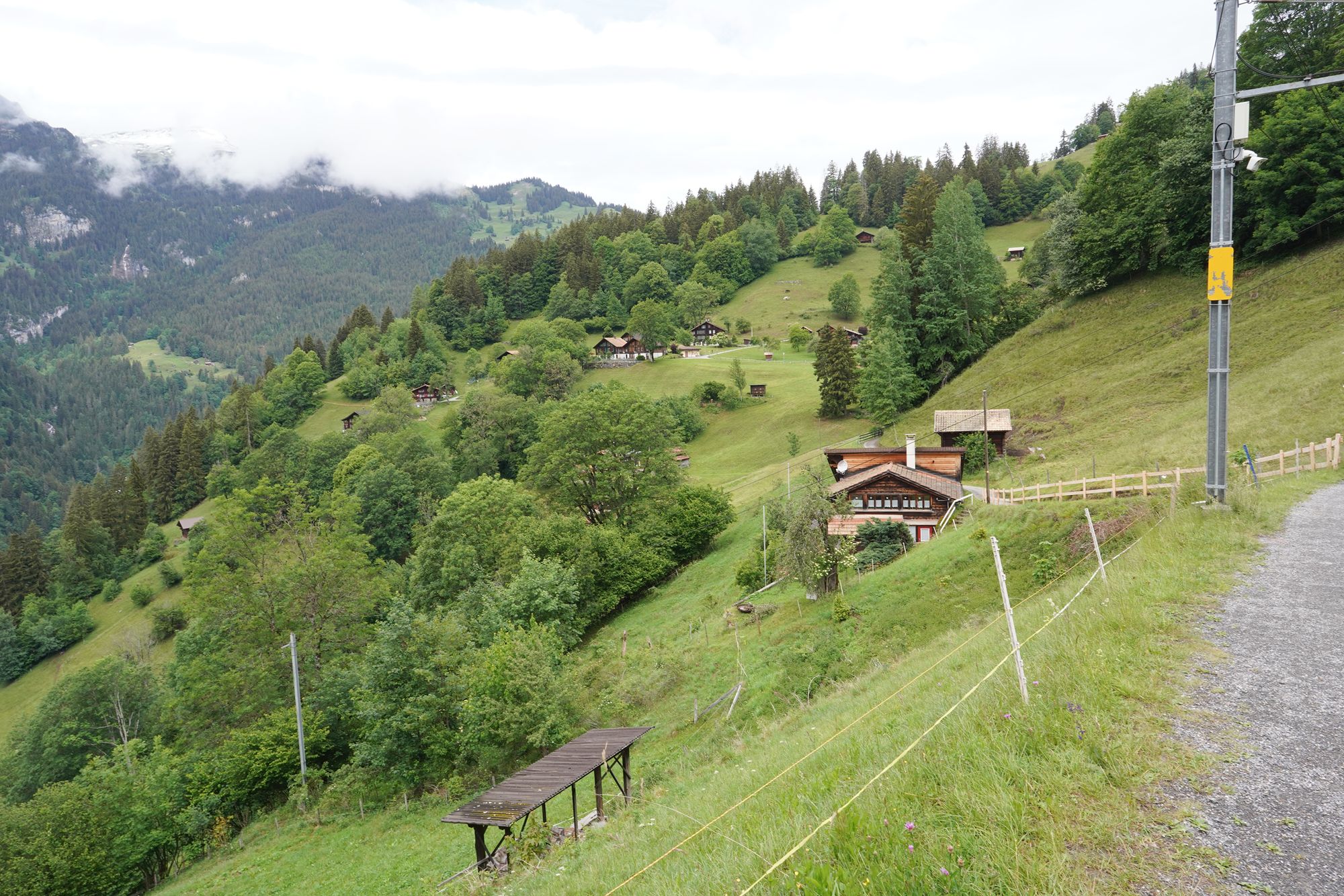Hike Down to Lauterbrunnen (38) Hike Down to Lauterbrunnen (38)