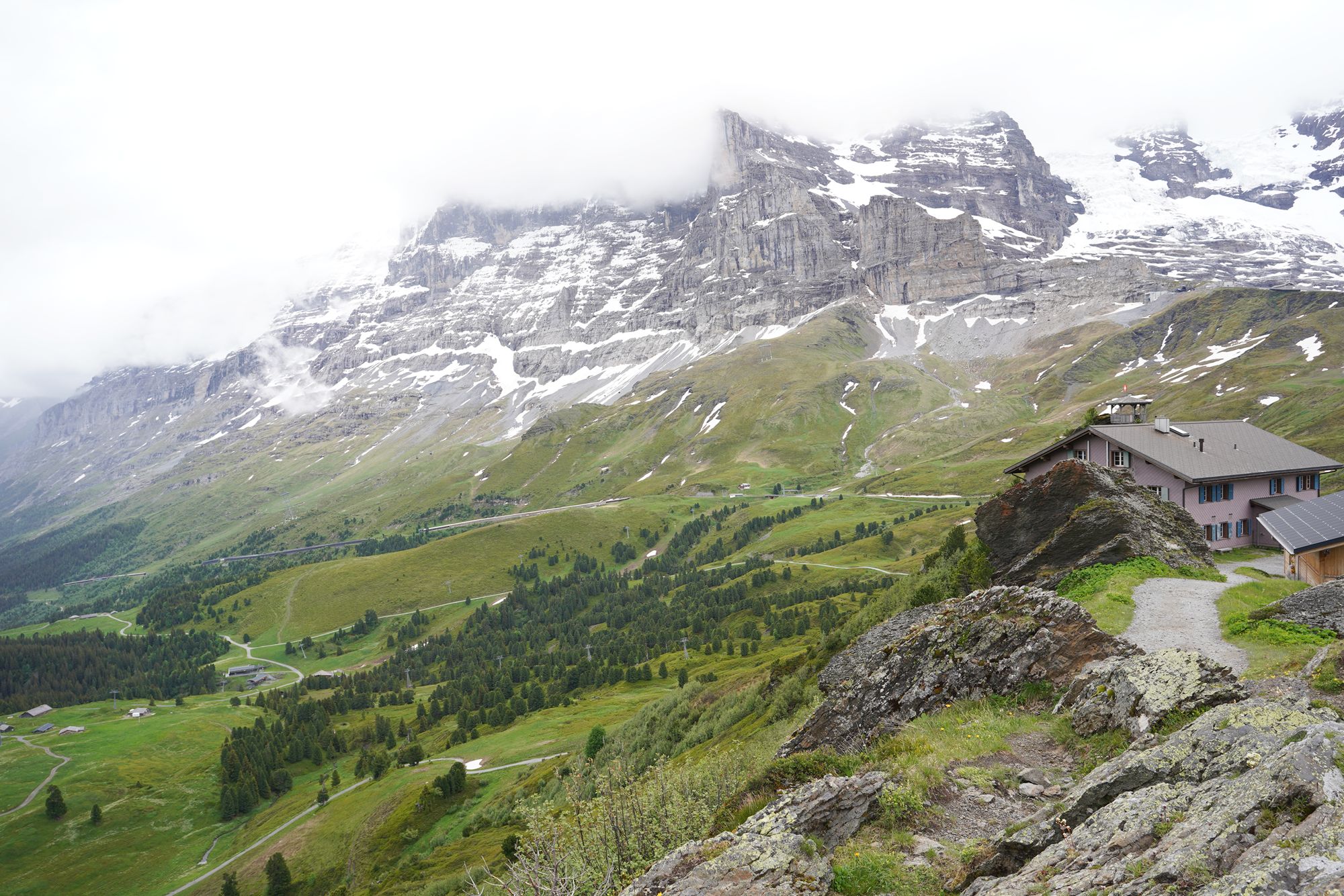 Hike Männlichen to Kleine Scheidegg (135) Hike Männlichen to Kleine Scheidegg (135)