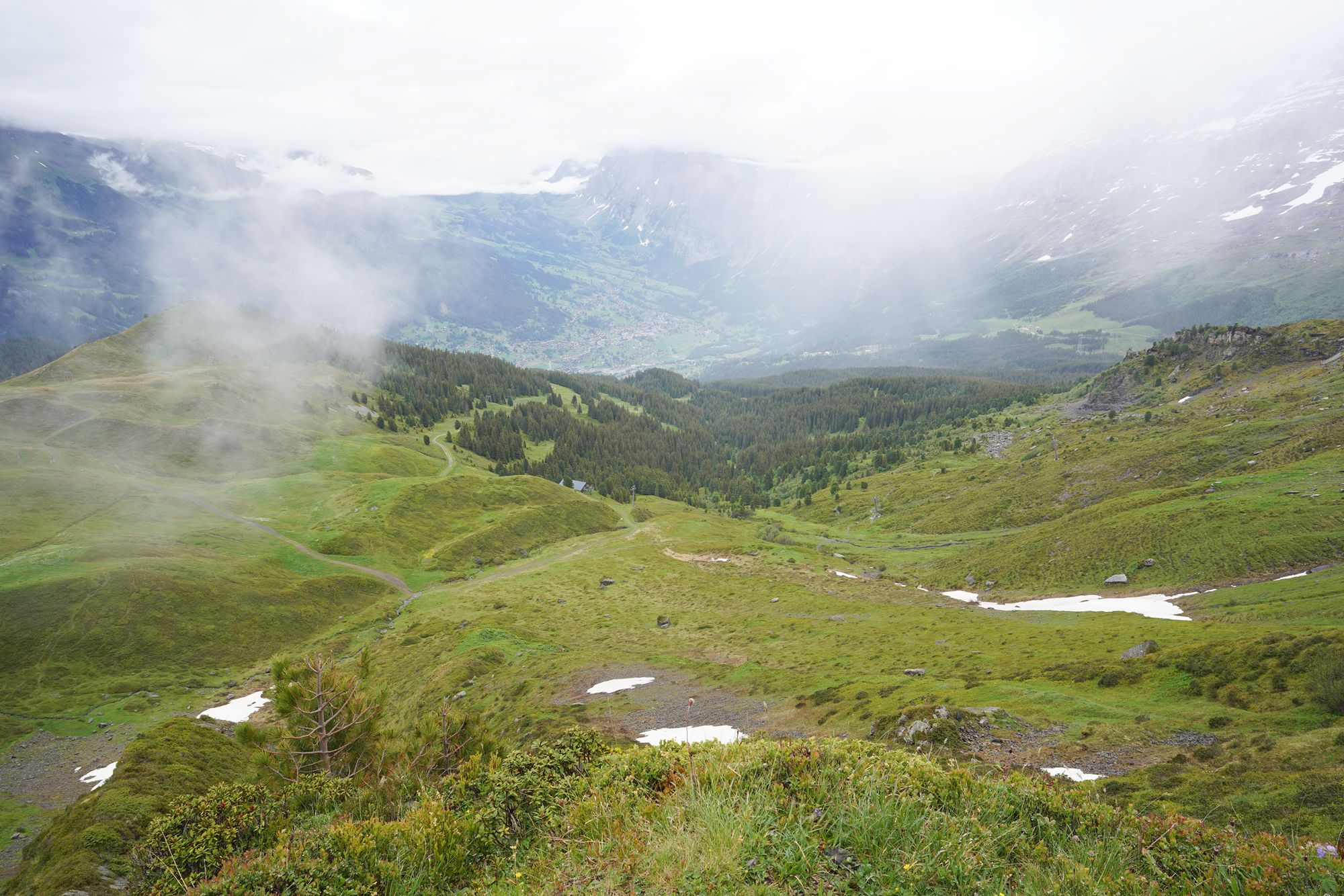 Hike Männlichen to Kleine Scheidegg (80) Hike Männlichen to Kleine Scheidegg (80)