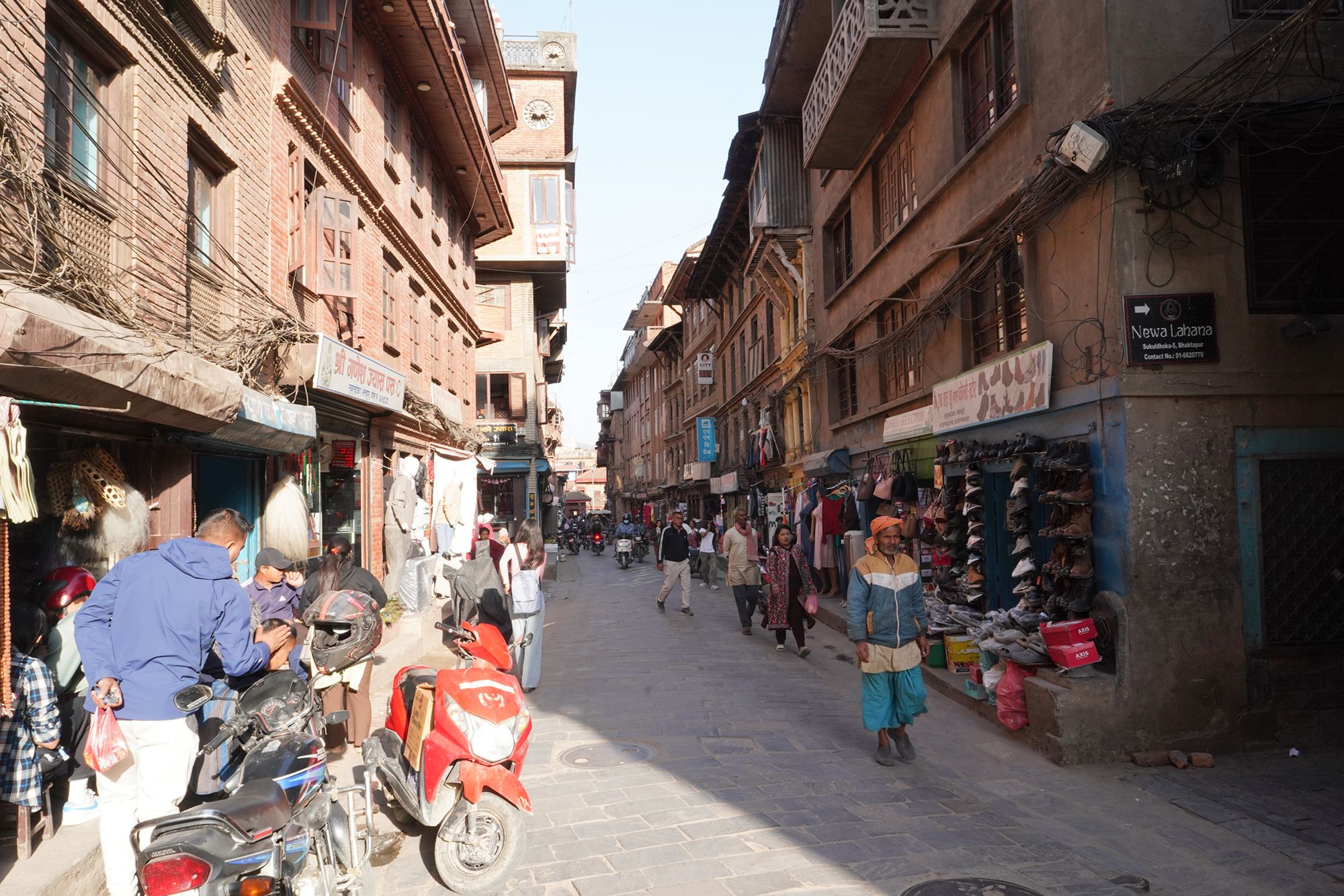 Kathmandu, Bhaktapur Durbar Square and Changu Narayan Temple (104) Kathmandu, Bhaktapur Durbar Square and Changu Narayan Temple (104)