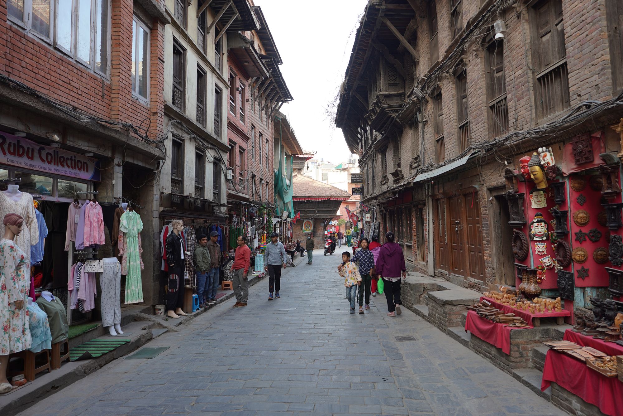 Kathmandu, Bhaktapur Durbar Square and Changu Narayan Temple (119) Kathmandu, Bhaktapur Durbar Square and Changu Narayan Temple (119)