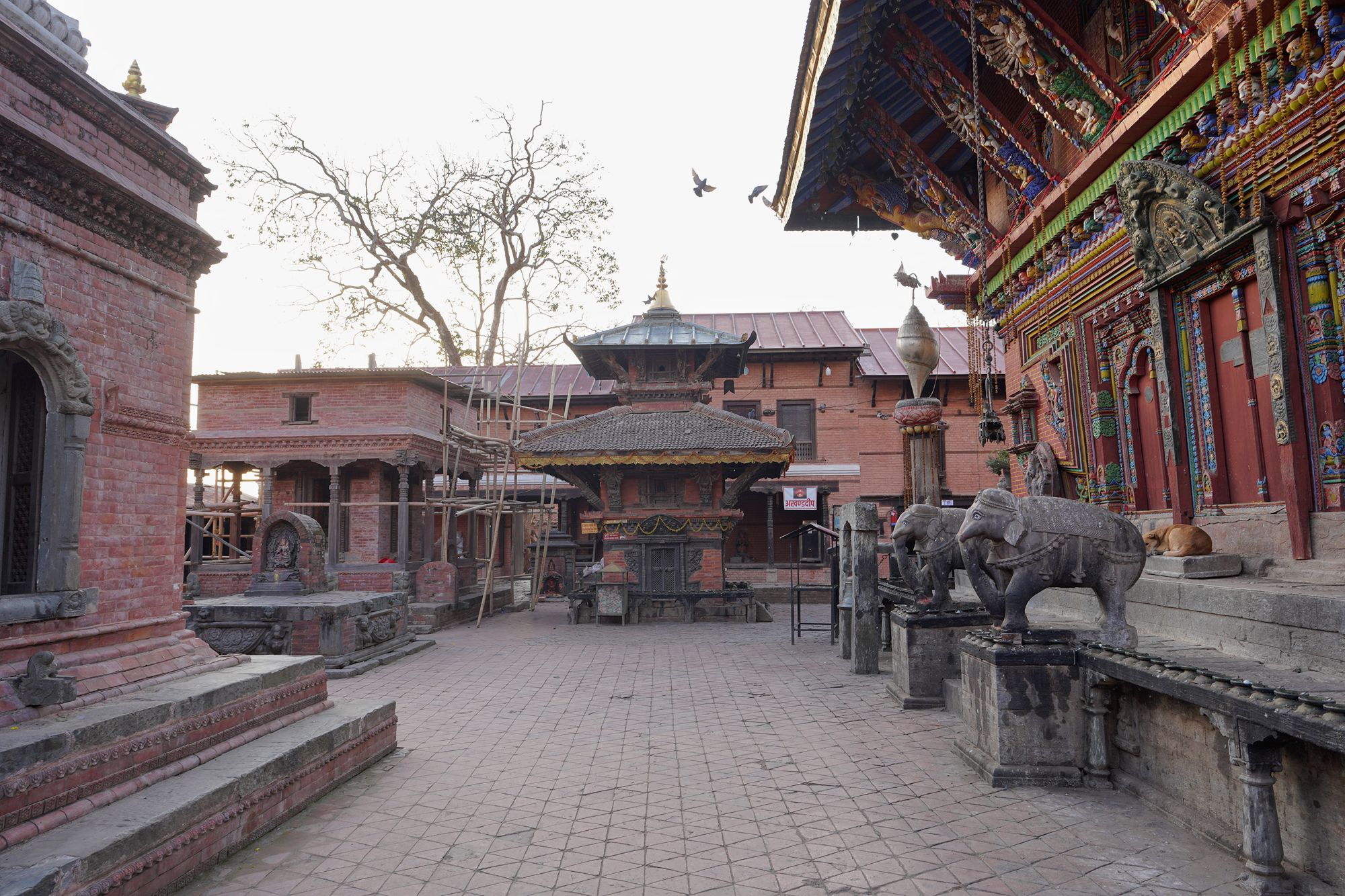 Kathmandu, Bhaktapur Durbar Square and Changu Narayan Temple (149) Kathmandu, Bhaktapur Durbar Square and Changu Narayan Temple (149)