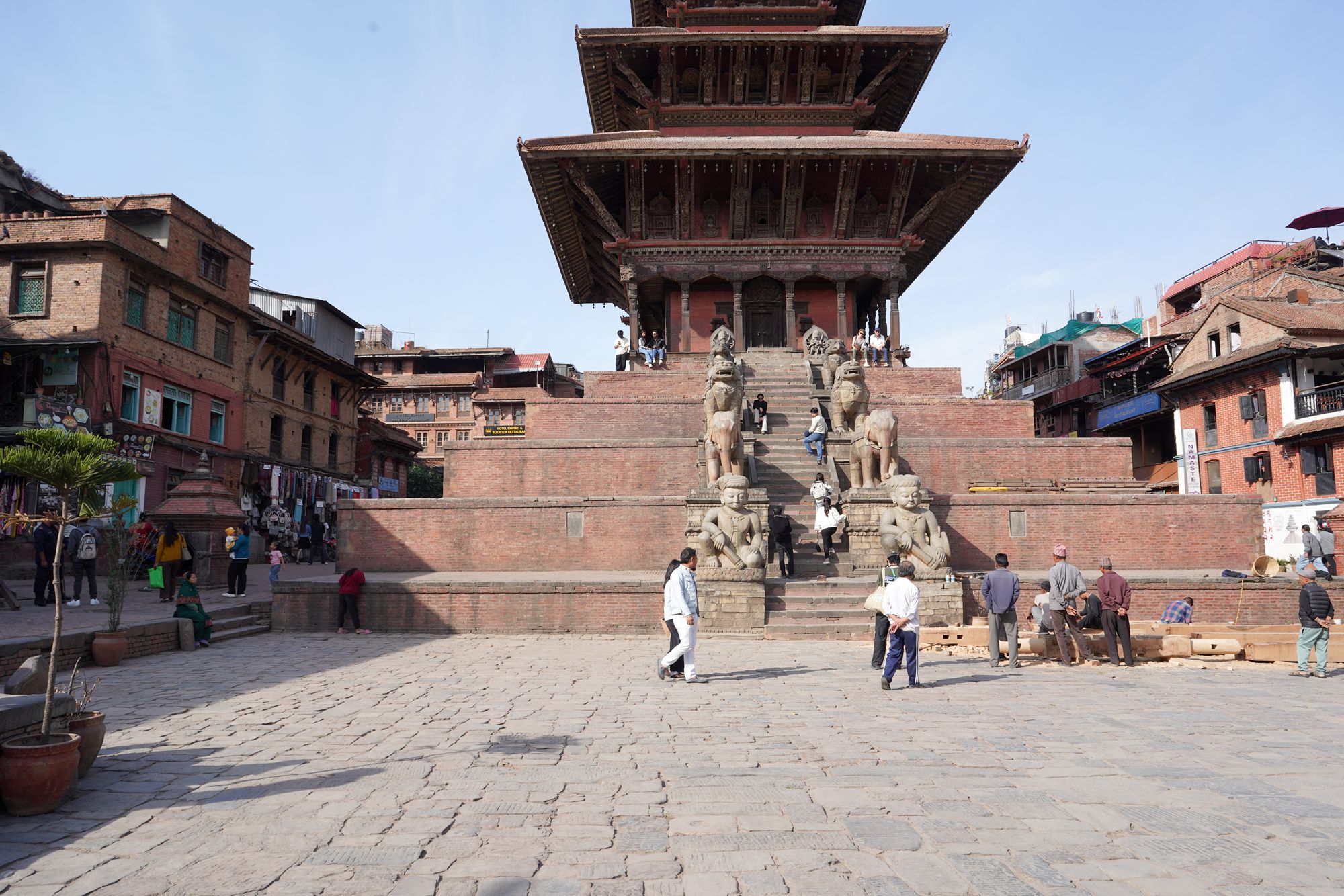 Kathmandu, Bhaktapur Durbar Square and Changu Narayan Temple (16) Kathmandu, Bhaktapur Durbar Square and Changu Narayan Temple (16)