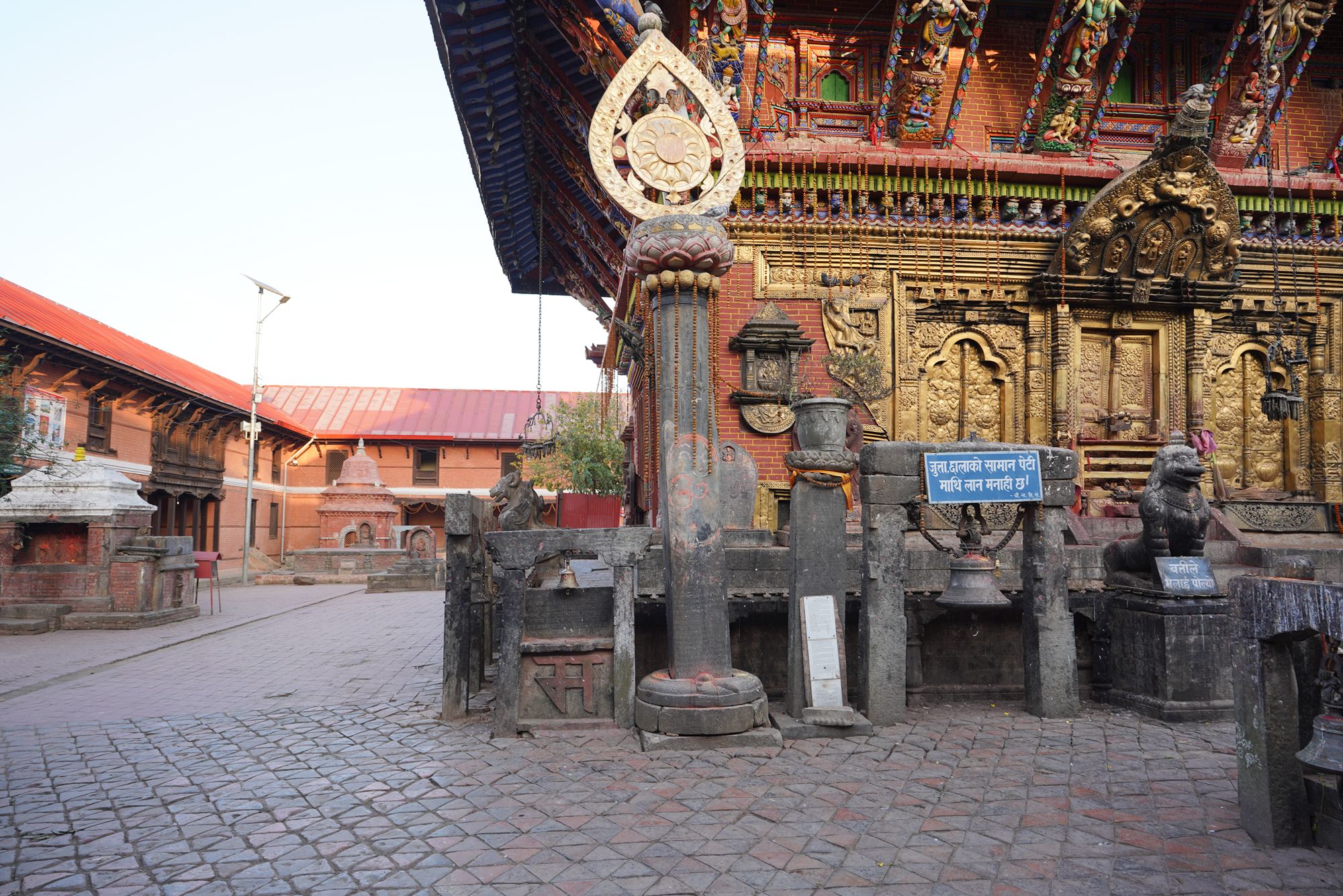 Kathmandu, Bhaktapur Durbar Square and Changu Narayan Temple (161) Kathmandu, Bhaktapur Durbar Square and Changu Narayan Temple (161)