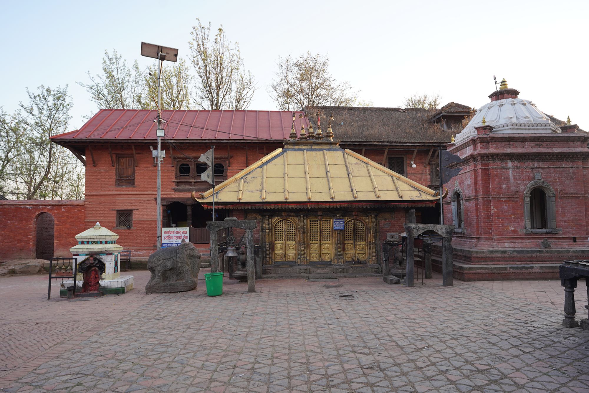 Kathmandu, Bhaktapur Durbar Square and Changu Narayan Temple (168) Kathmandu, Bhaktapur Durbar Square and Changu Narayan Temple (168)