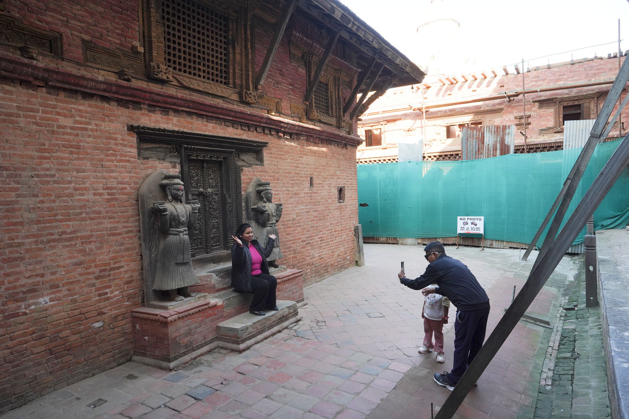 Kathmandu, Bhaktapur Durbar Square and Changu Narayan Temple (69) Kathmandu, Bhaktapur Durbar Square and Changu Narayan Temple (69)