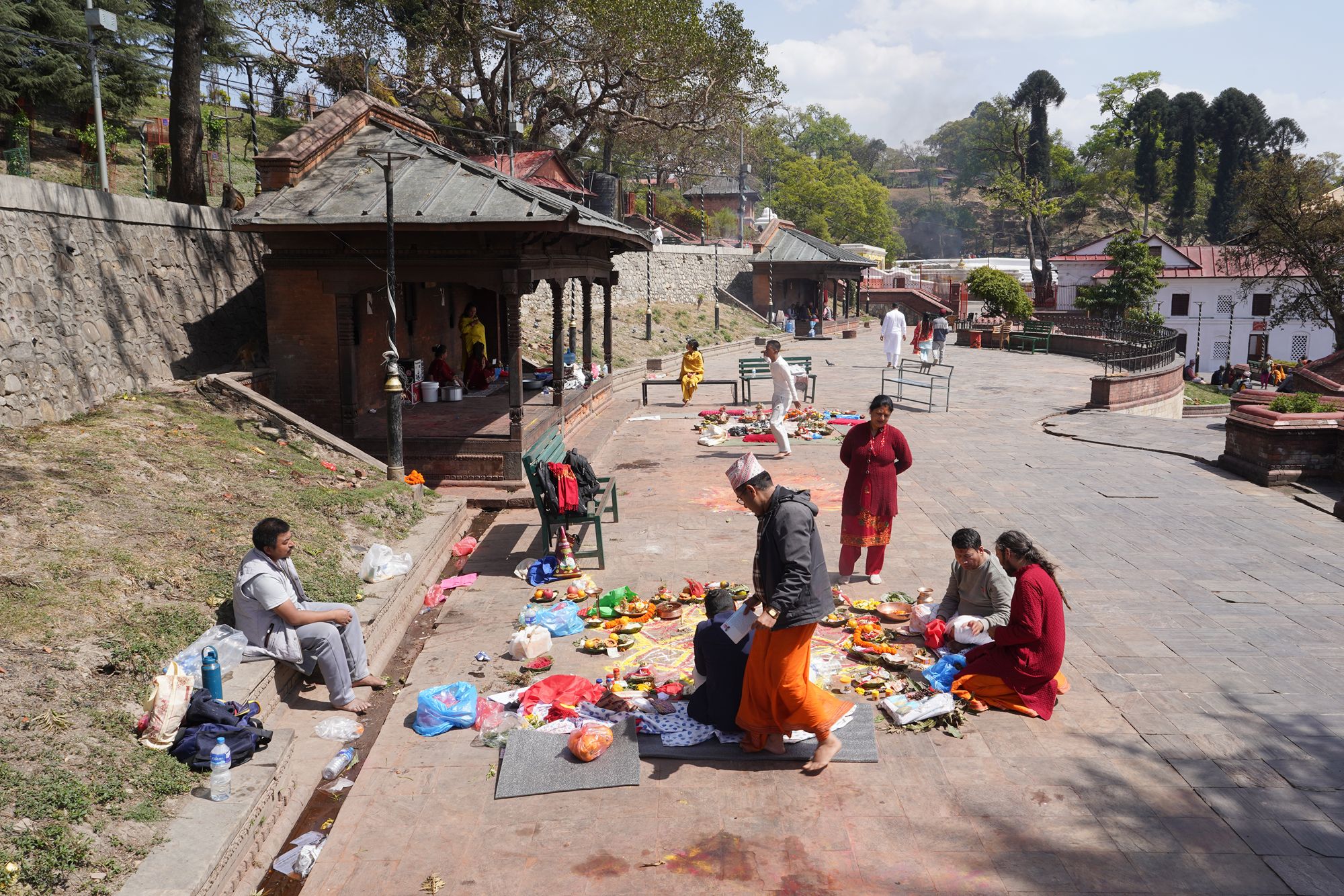 Kathmandu Pashupatinath Temple and Buddha Stupa (22) Kathmandu Pashupatinath Temple and Buddha Stupa (22)