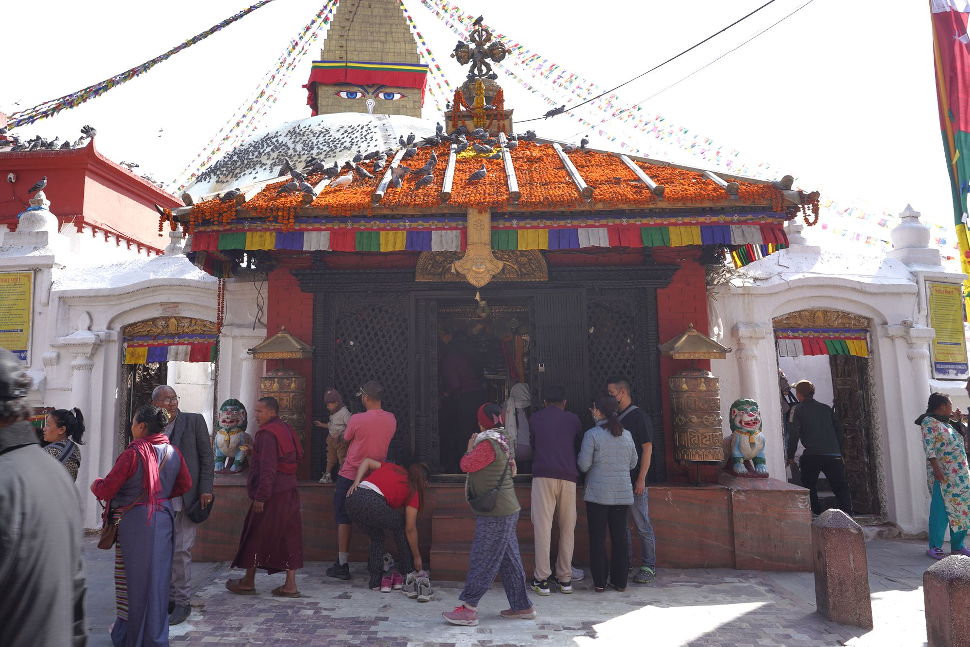 Kathmandu Pashupatinath Temple and Buddha Stupa (64) Kathmandu Pashupatinath Temple and Buddha Stupa (64)
