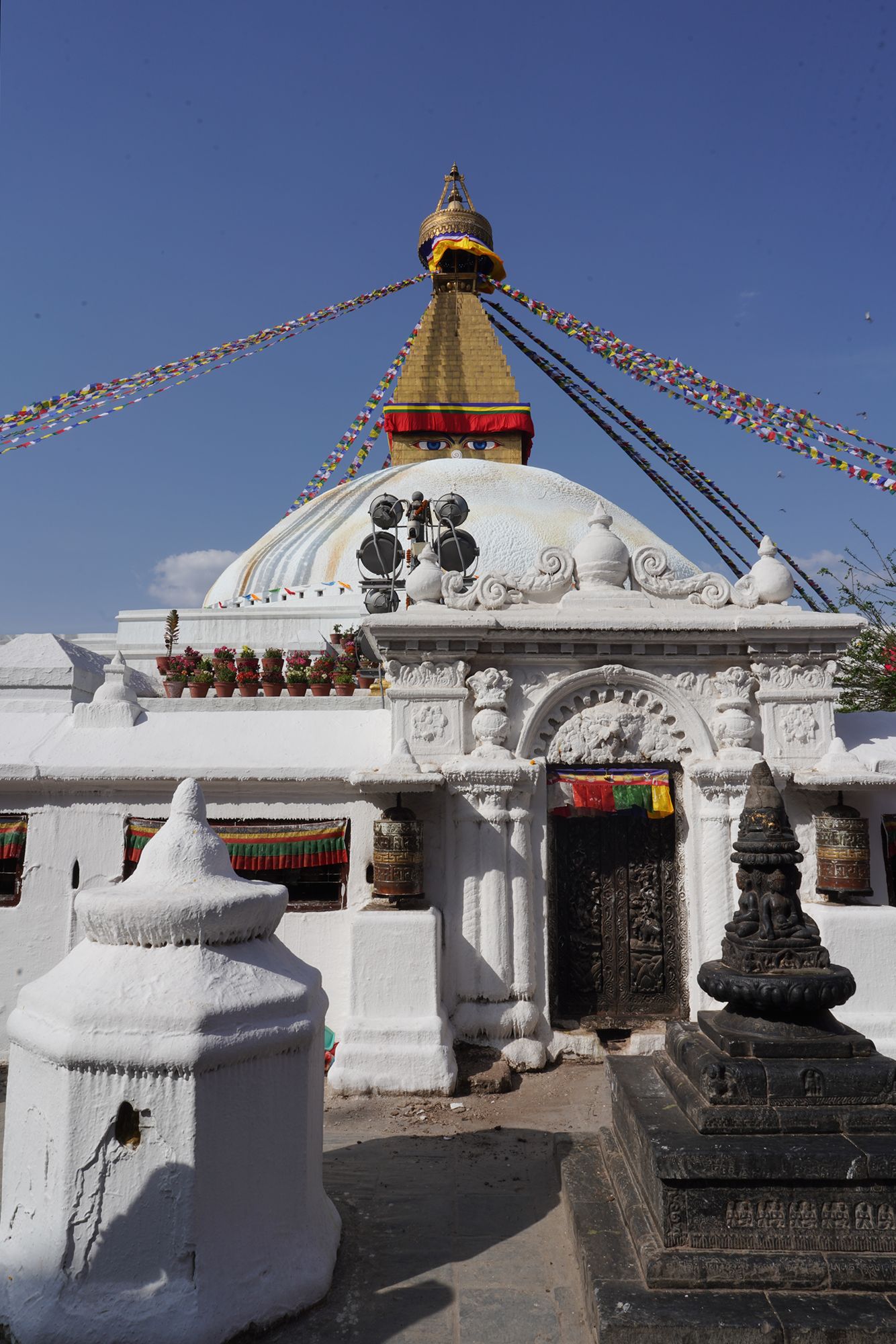 Kathmandu Pashupatinath Temple and Buddha Stupa (85) Kathmandu Pashupatinath Temple and Buddha Stupa (85)