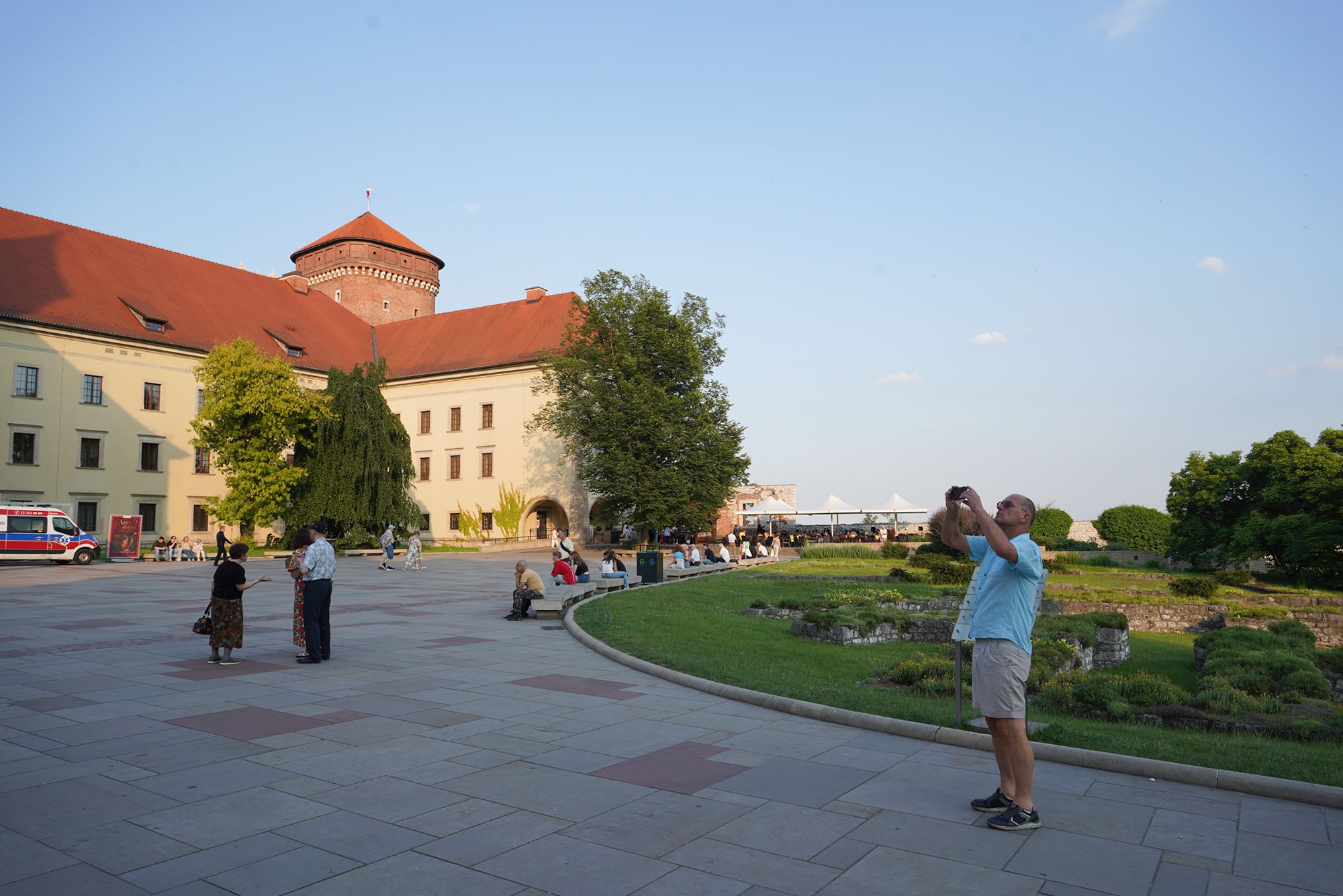 Krakow Walk I (100) Krakow Walk I (100)