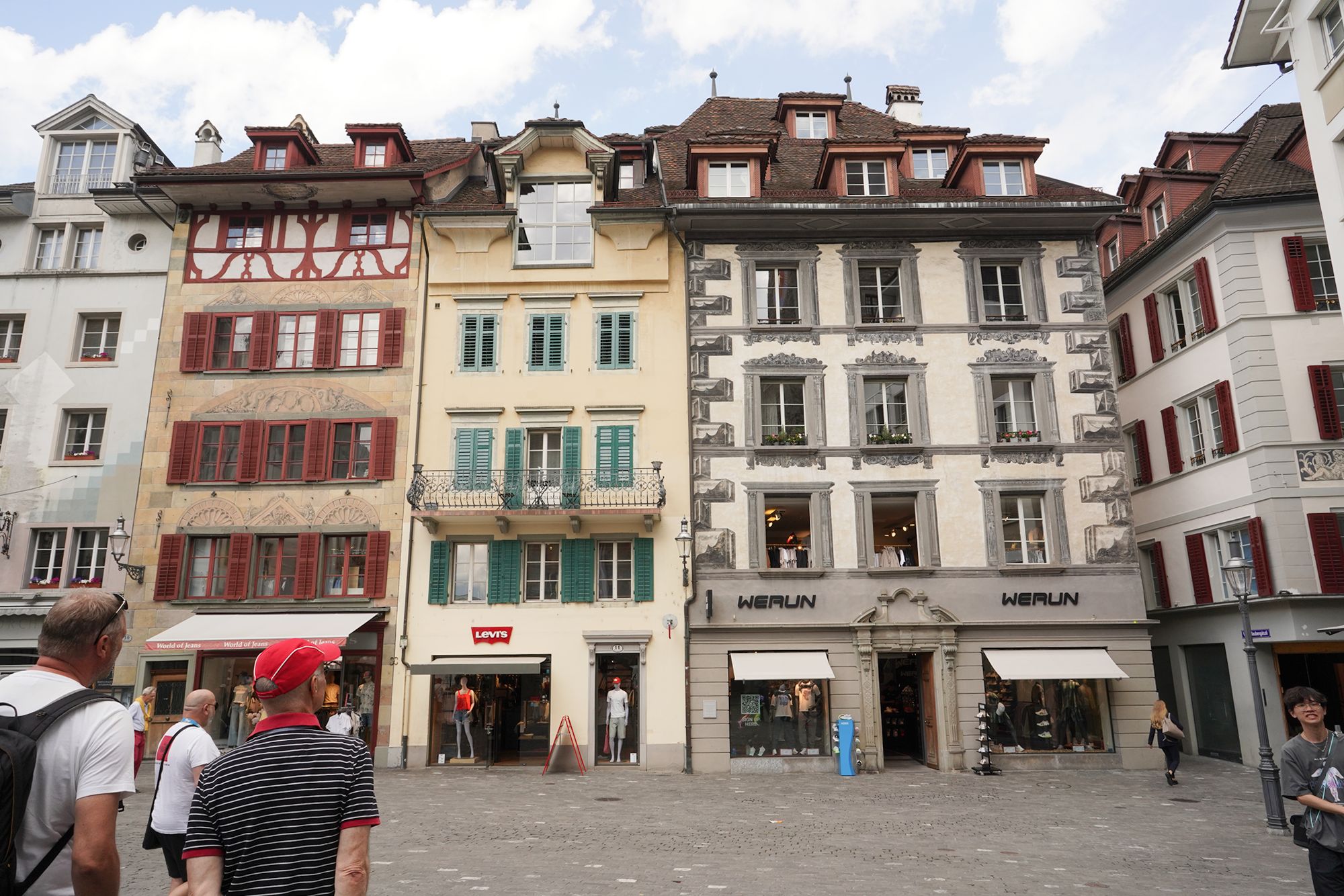 Lucerne Walk (12) Lucerne Walk (12)