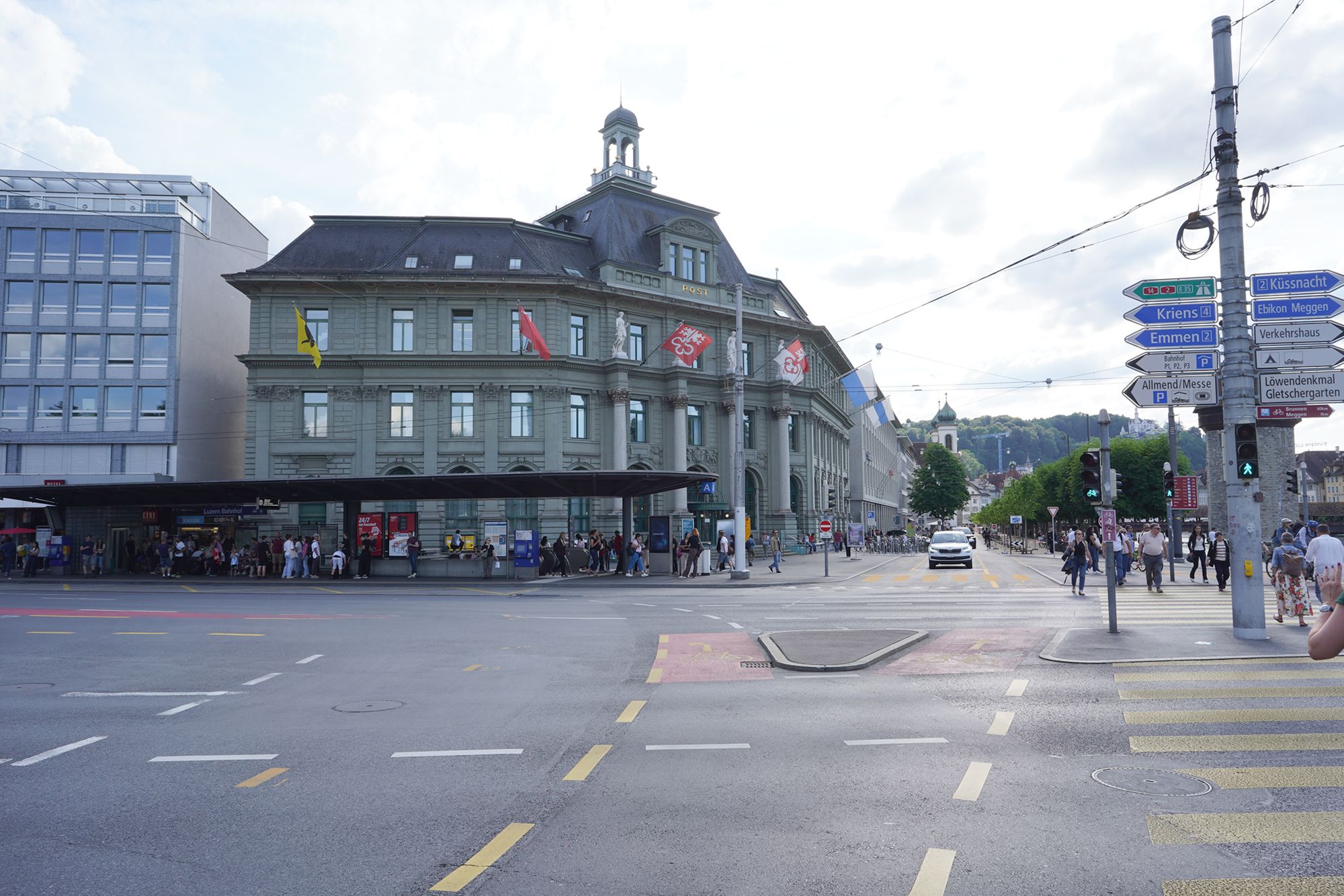 Lucerne Walk (150) Lucerne Walk (150)