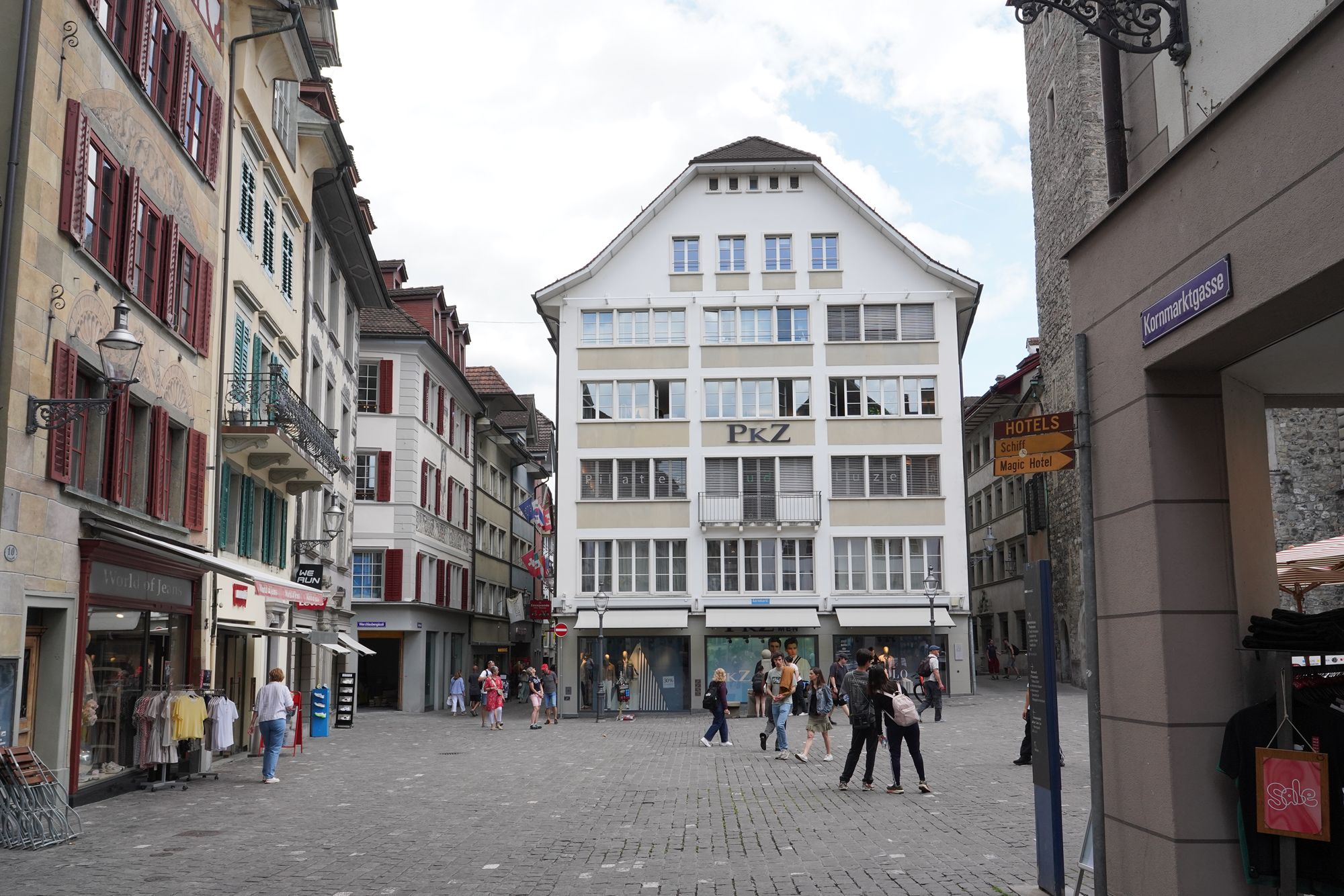 Lucerne Walk (9) Lucerne Walk (9)