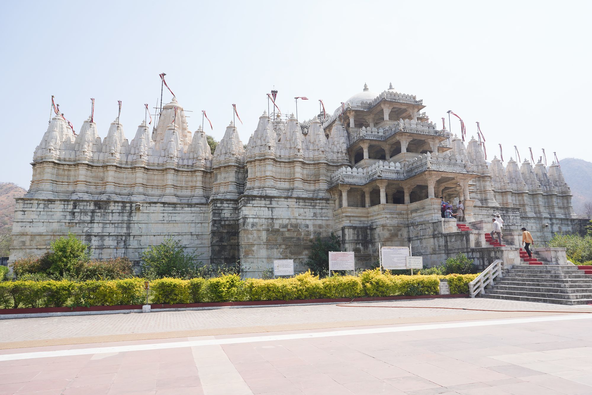 Ranakpur Shwetambar Jain Temple, Mandore Garden, City Market (10) Ranakpur Shwetambar Jain Temple, Mandore Garden, City Market (10)