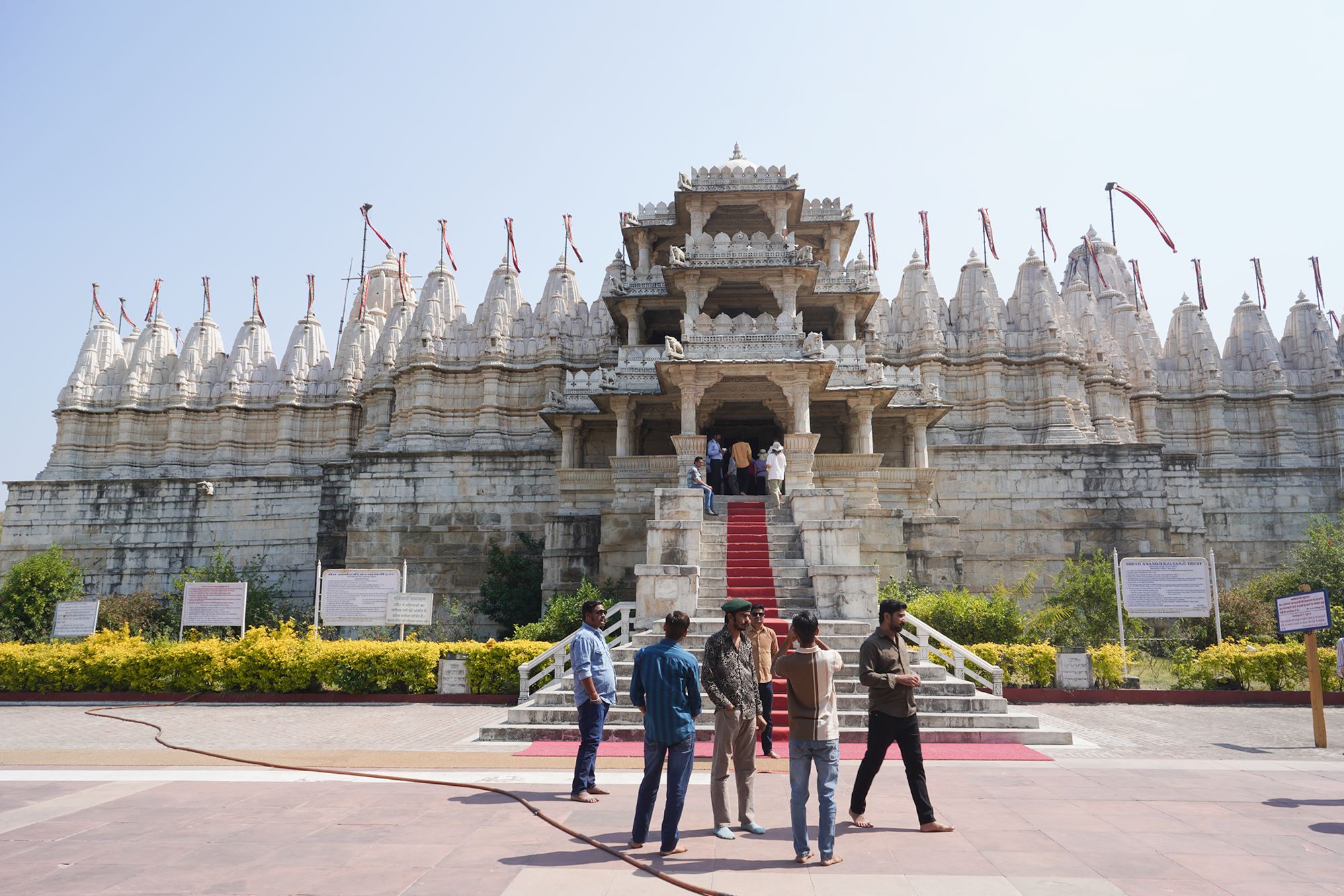 Ranakpur Shwetambar Jain Temple, Mandore Garden, City Market (12) Ranakpur Shwetambar Jain Temple, Mandore Garden, City Market (12)