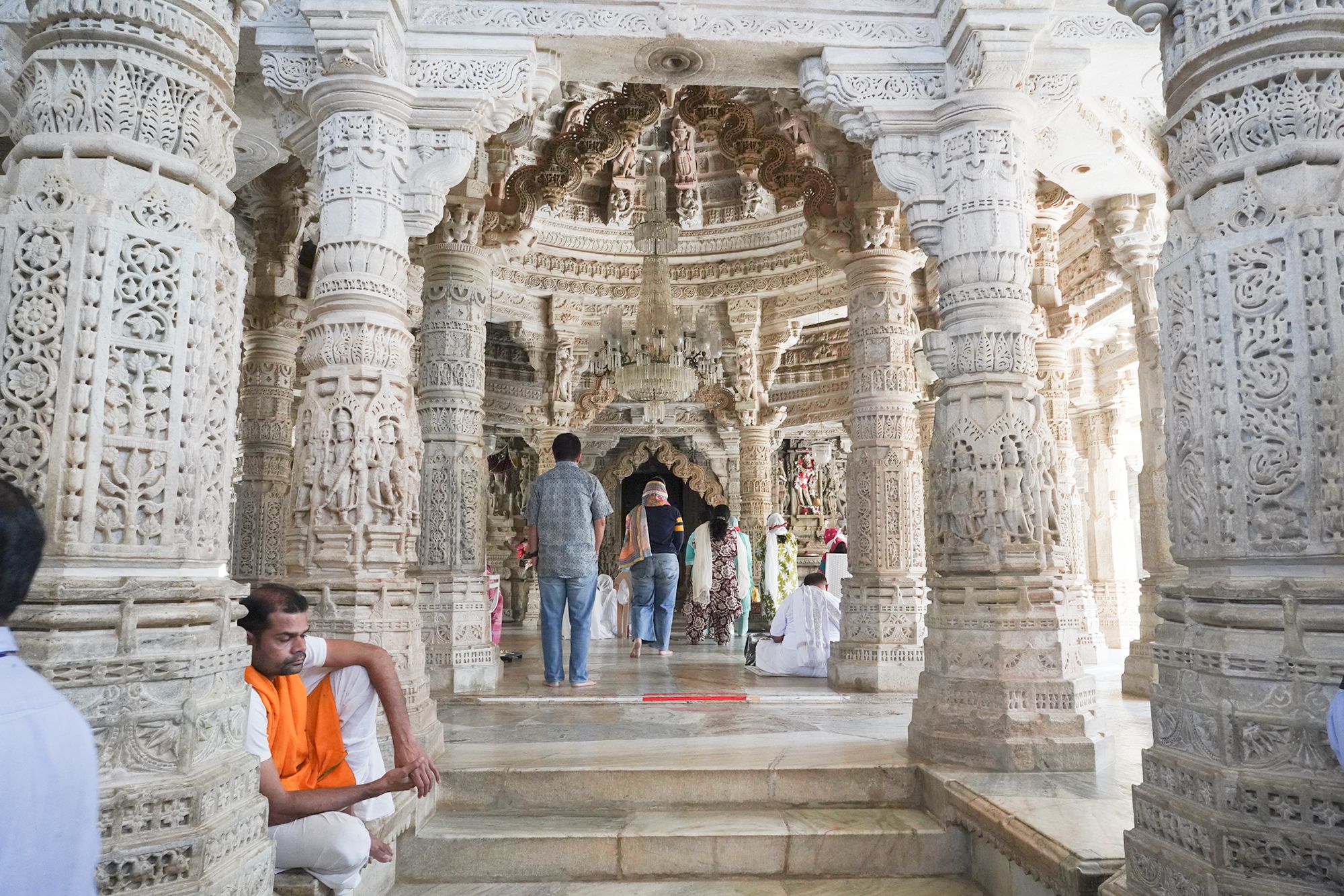 Ranakpur Shwetambar Jain Temple, Mandore Garden, City Market (20) Ranakpur Shwetambar Jain Temple, Mandore Garden, City Market (20)
