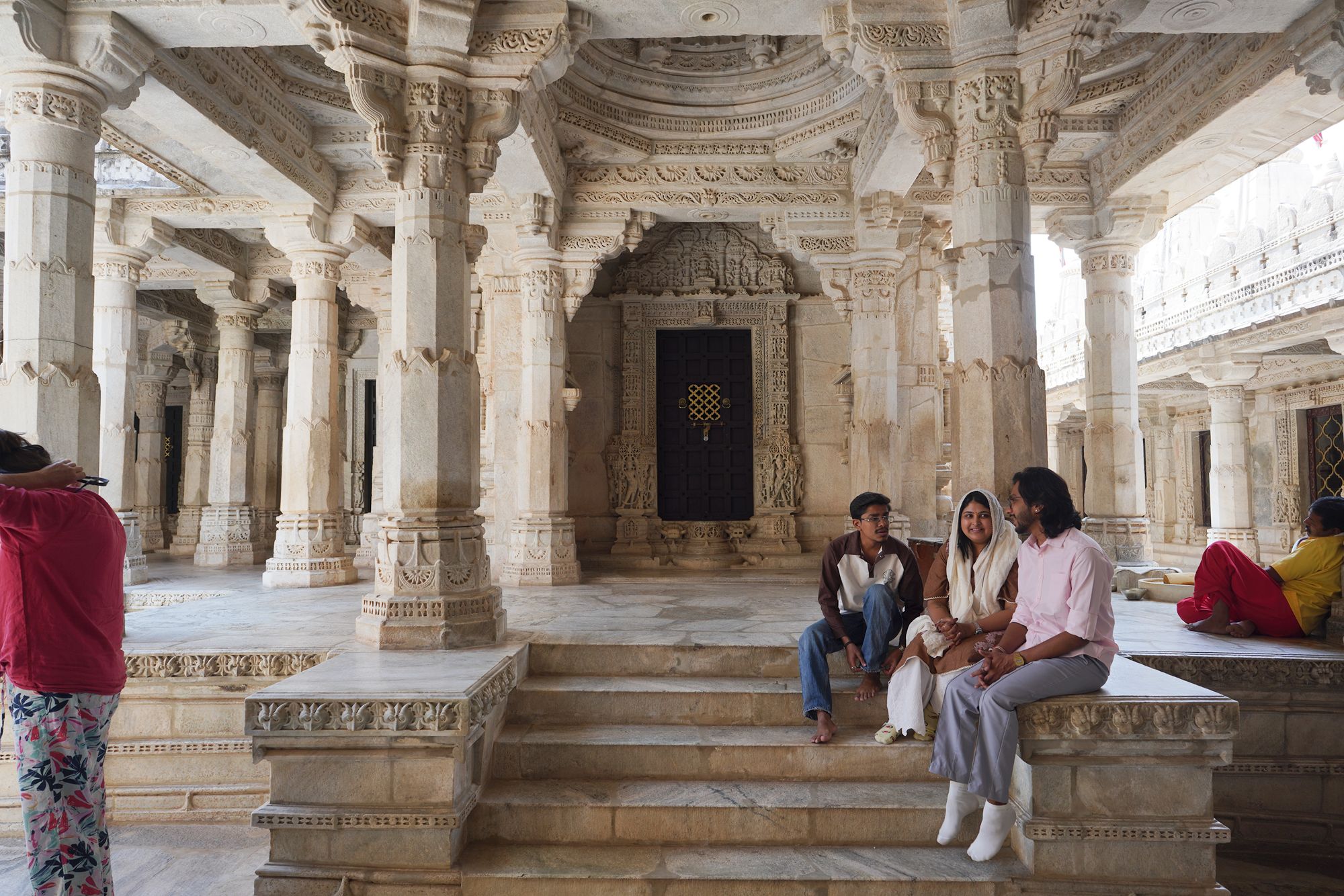 Ranakpur Shwetambar Jain Temple, Mandore Garden, City Market (22) Ranakpur Shwetambar Jain Temple, Mandore Garden, City Market (22)