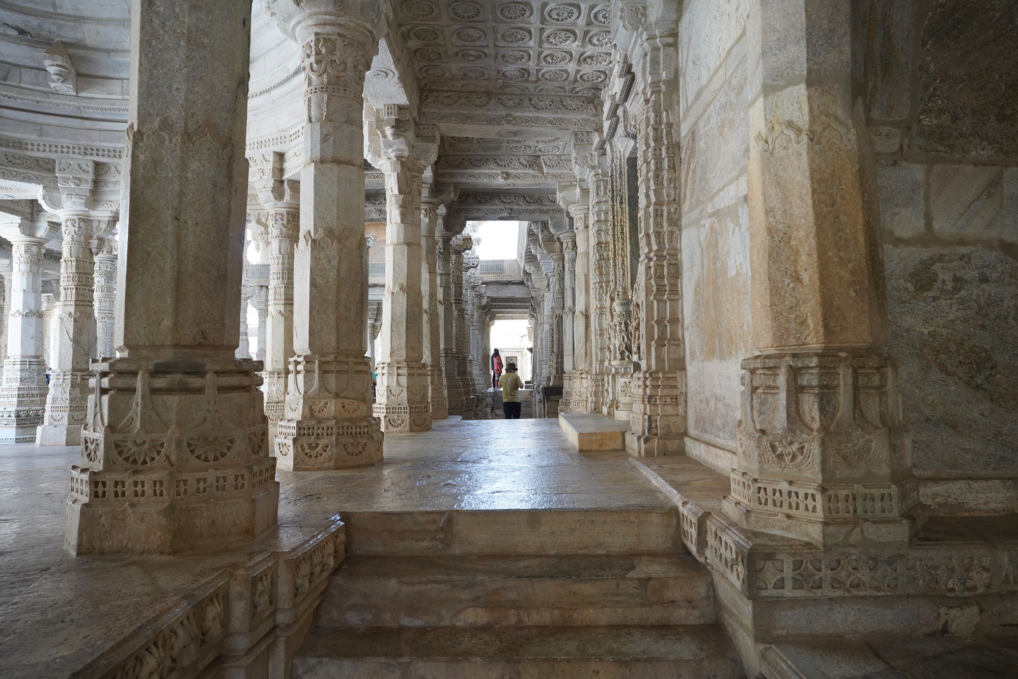 Ranakpur Shwetambar Jain Temple, Mandore Garden, City Market (27) Ranakpur Shwetambar Jain Temple, Mandore Garden, City Market (27)