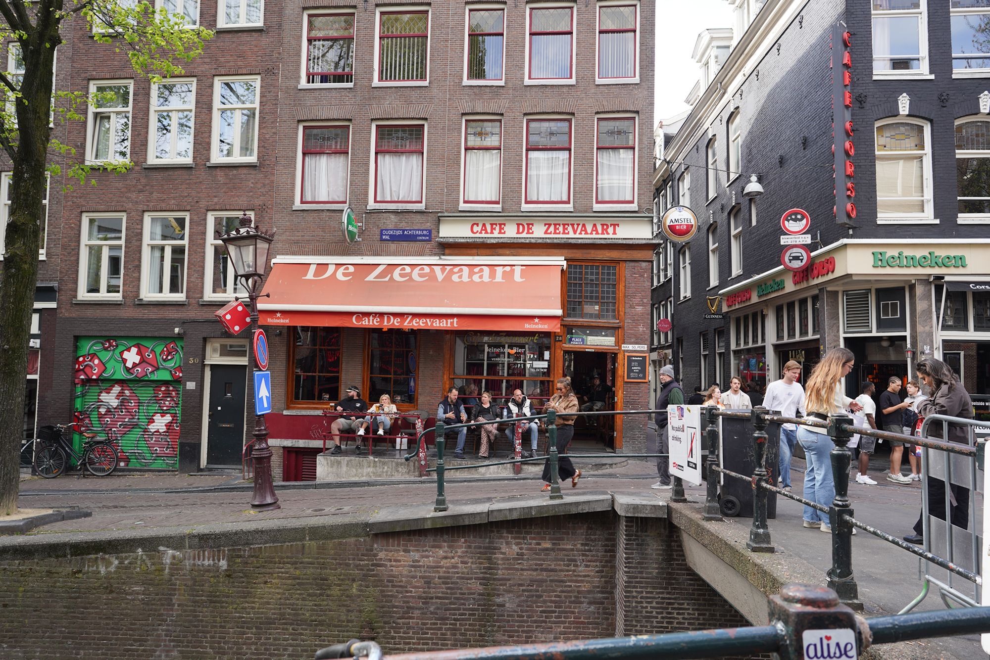 Red Light District Walk (136) Red Light District Walk (136)