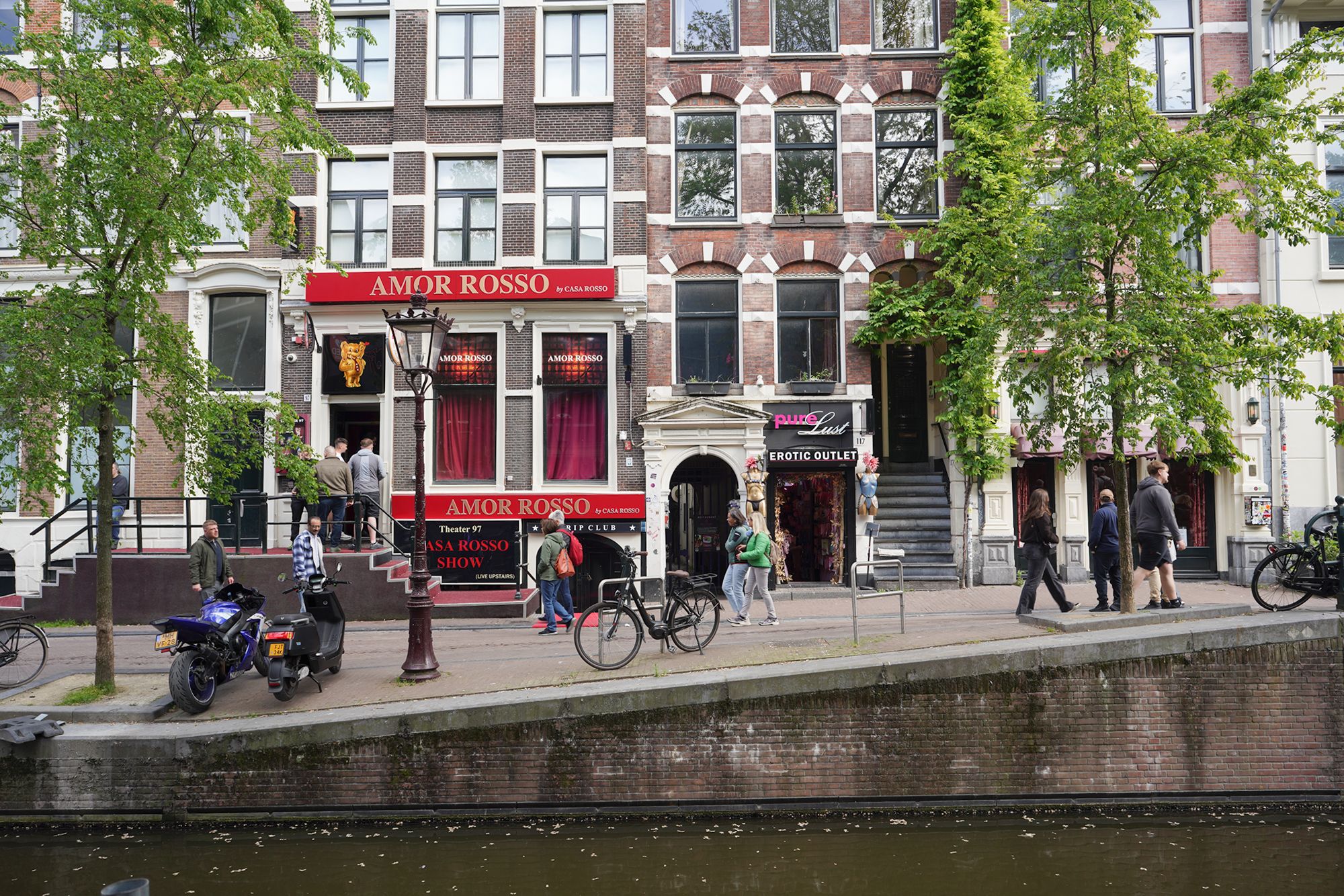 Red Light District Walk (146) Red Light District Walk (146)