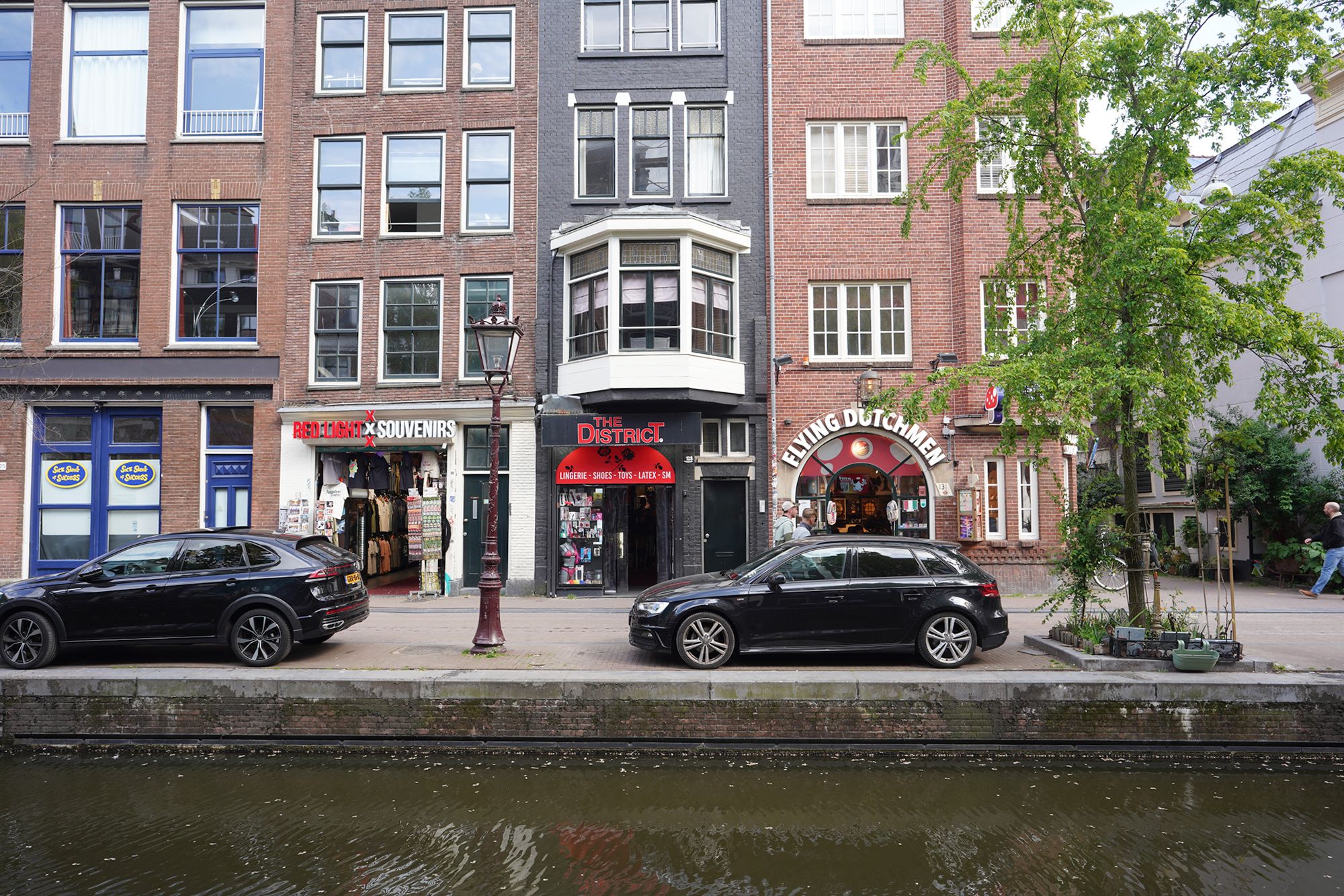 Red Light District Walk (151) Red Light District Walk (151)