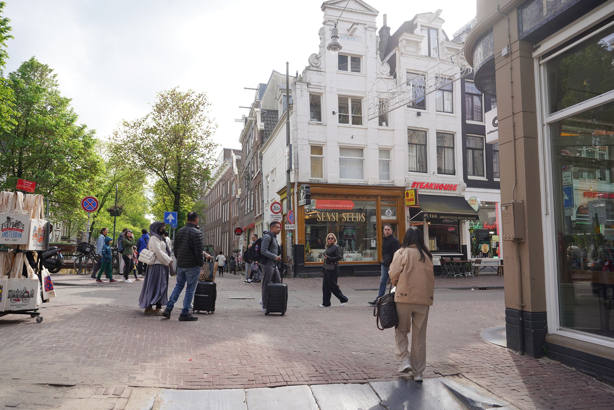 Red Light District Walk (153) Red Light District Walk (153)