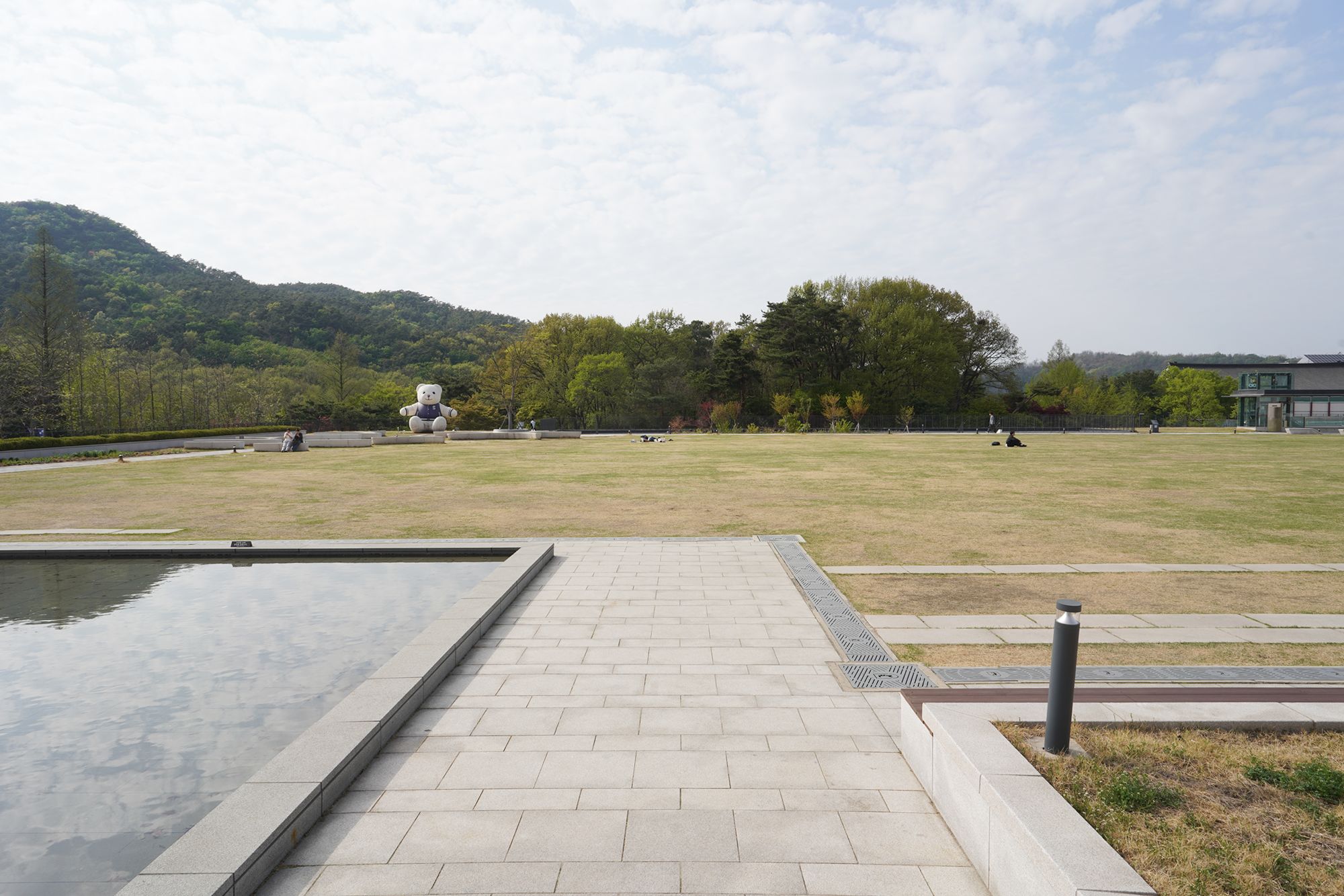 Seoul National University (28) Seoul National University (28)
