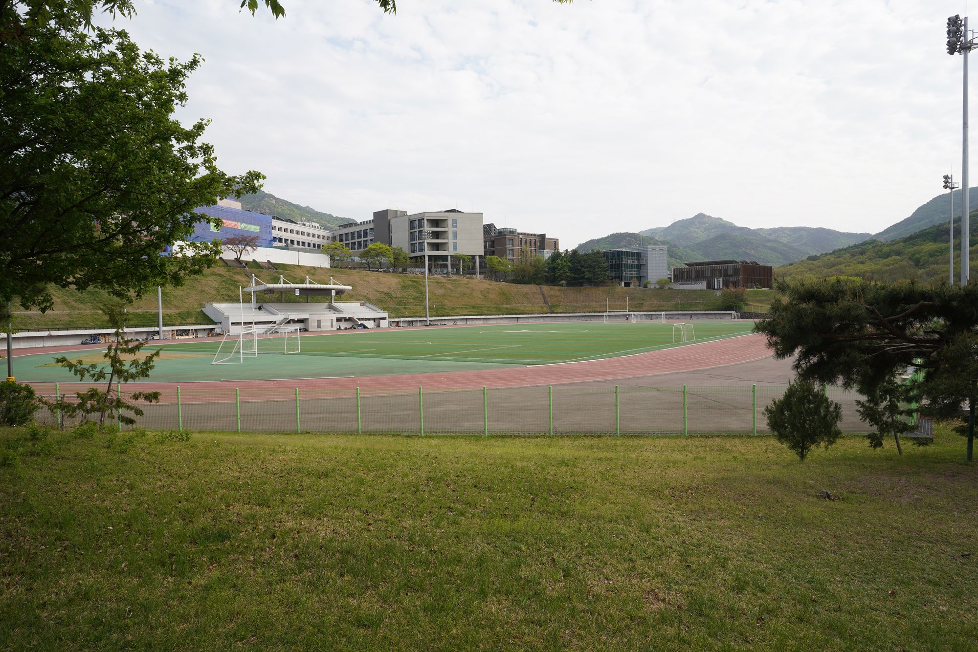 Seoul National University (46) Seoul National University (46)