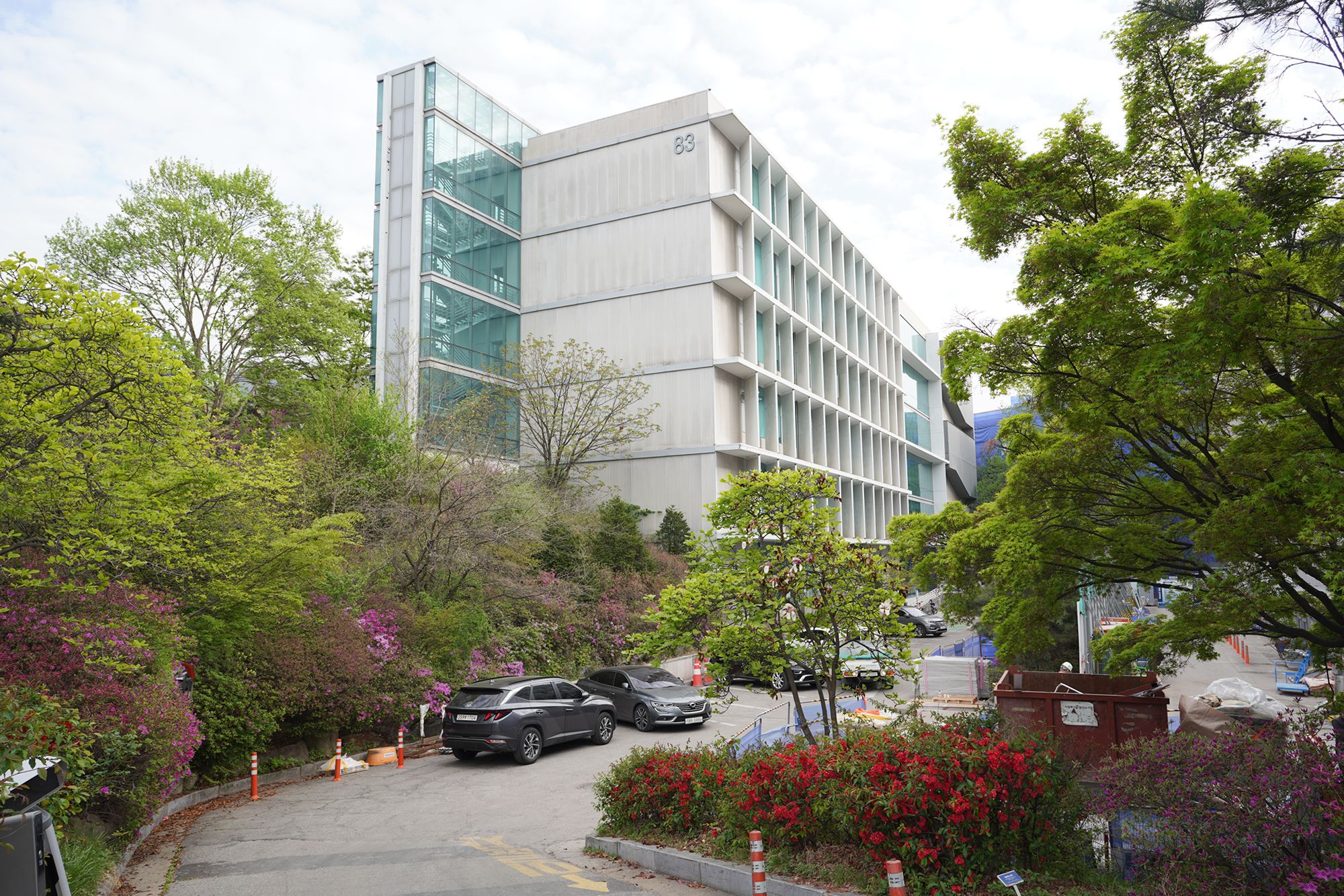 Seoul National University (49) Seoul National University (49)