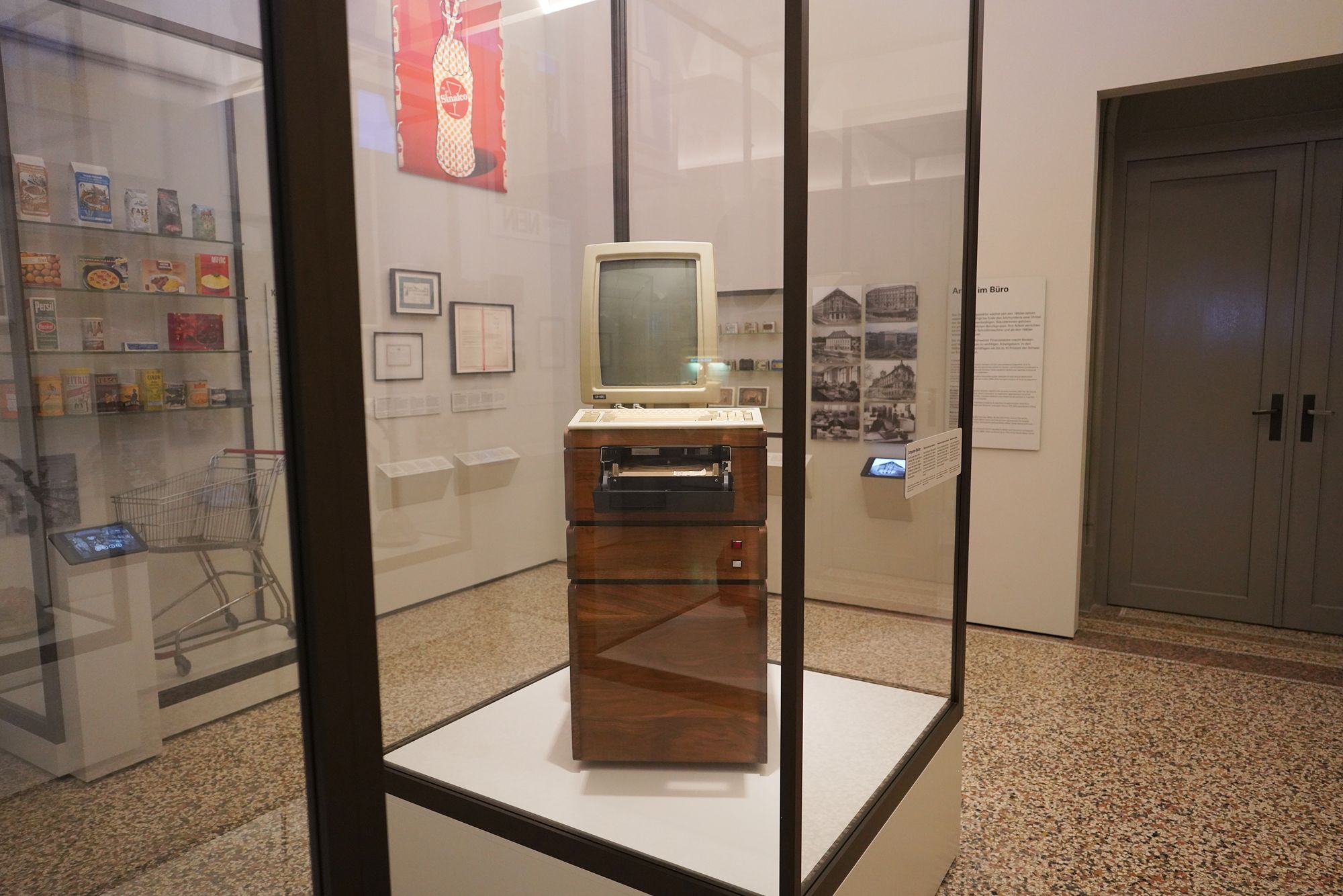 Swiss National Museum – History (144) Swiss National Museum – History (144)
