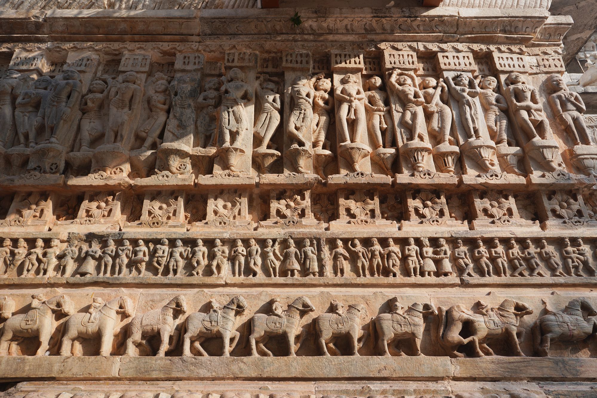 Udaipur City Walk and Jagdish Temple (24)