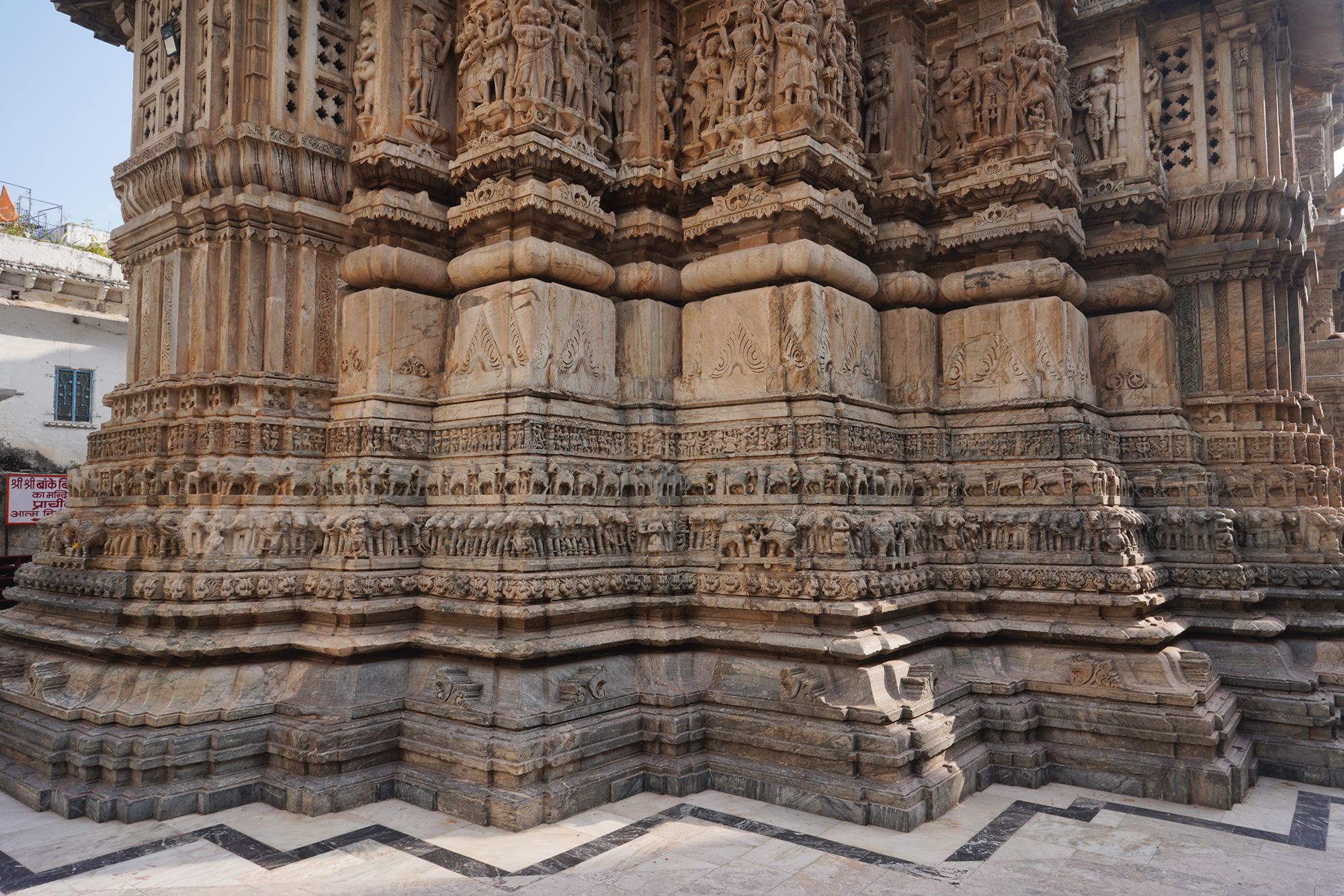 Udaipur City Walk and Jagdish Temple (28)