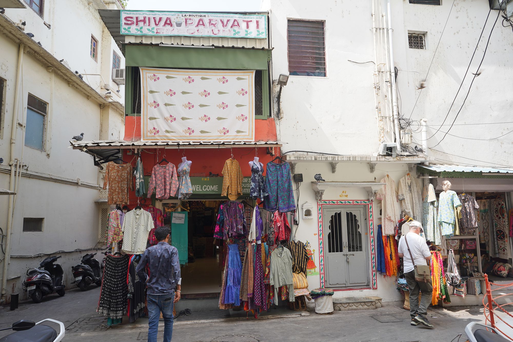 Udaipur City Walk and Jagdish Temple (59)