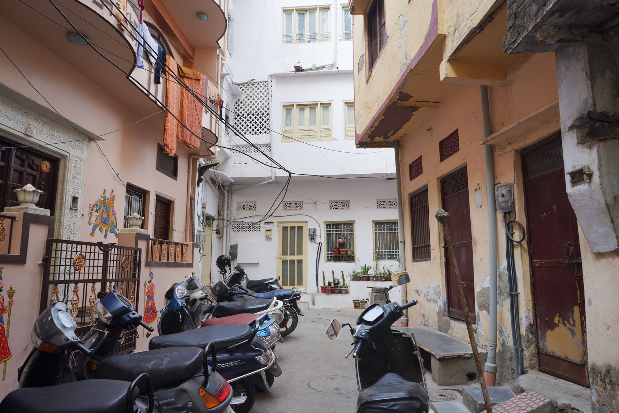 Udaipur City Walk and Jagdish Temple (74)