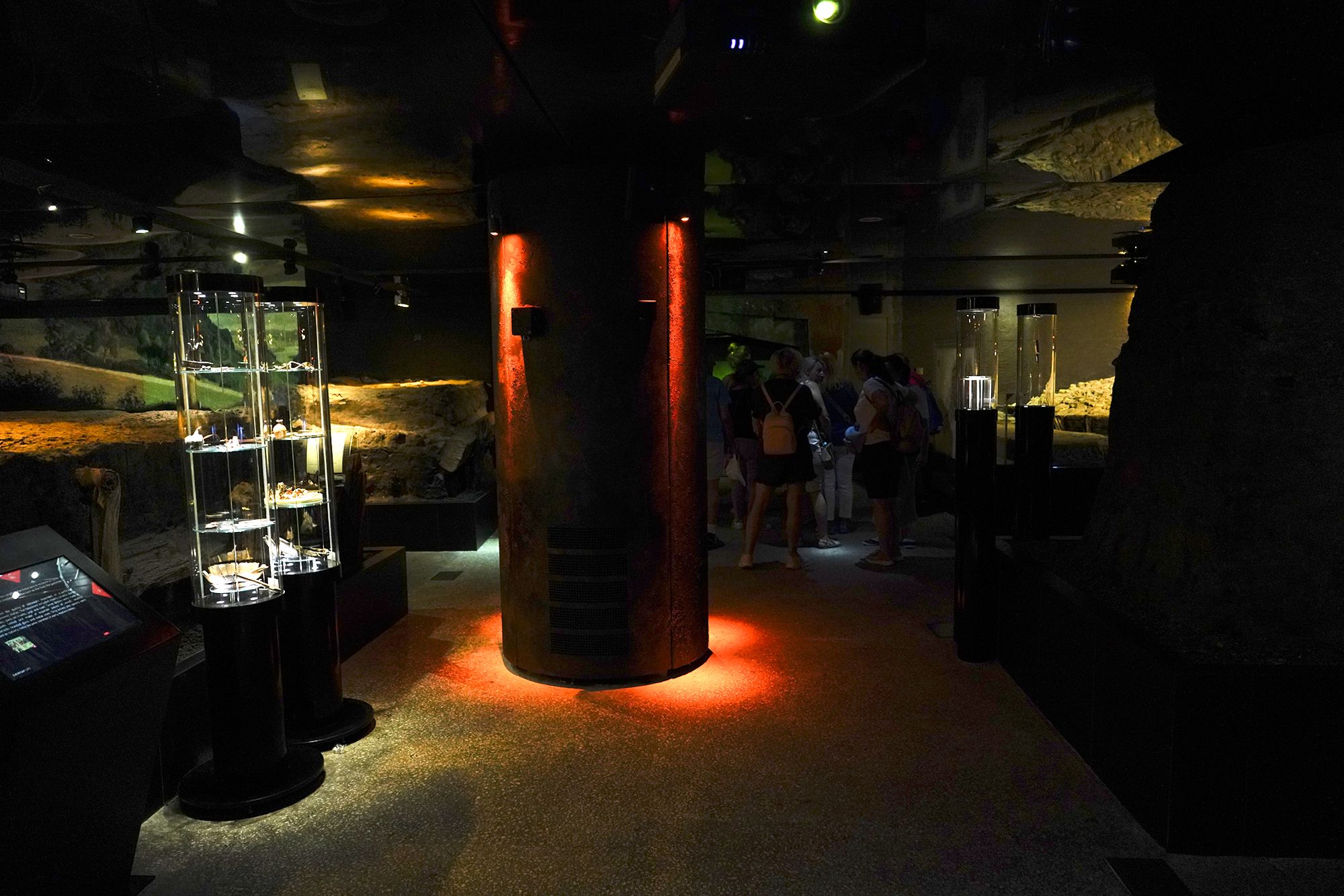 Underground Museum (1) Underground Museum (1)