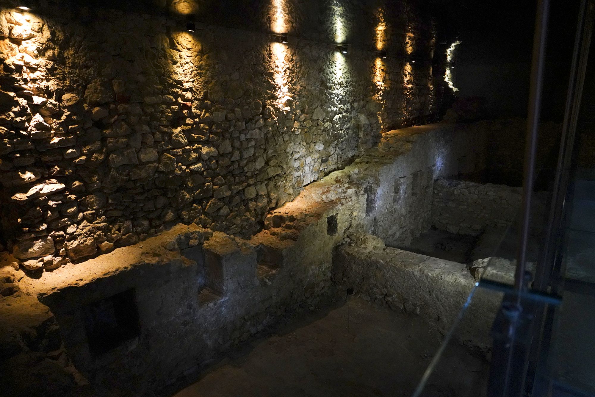 Underground Museum (101) Underground Museum (101)