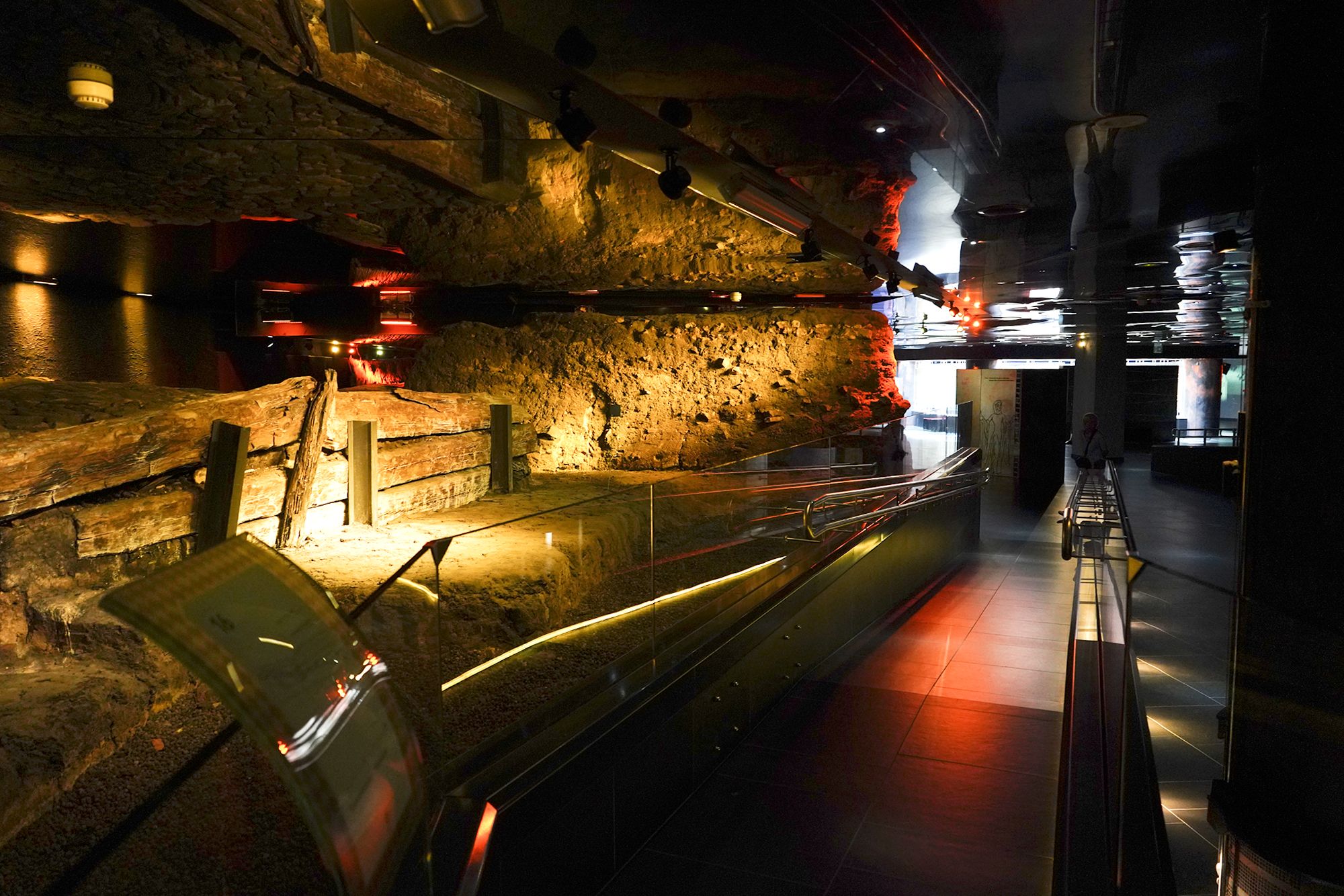 Underground Museum (42) Underground Museum (42)