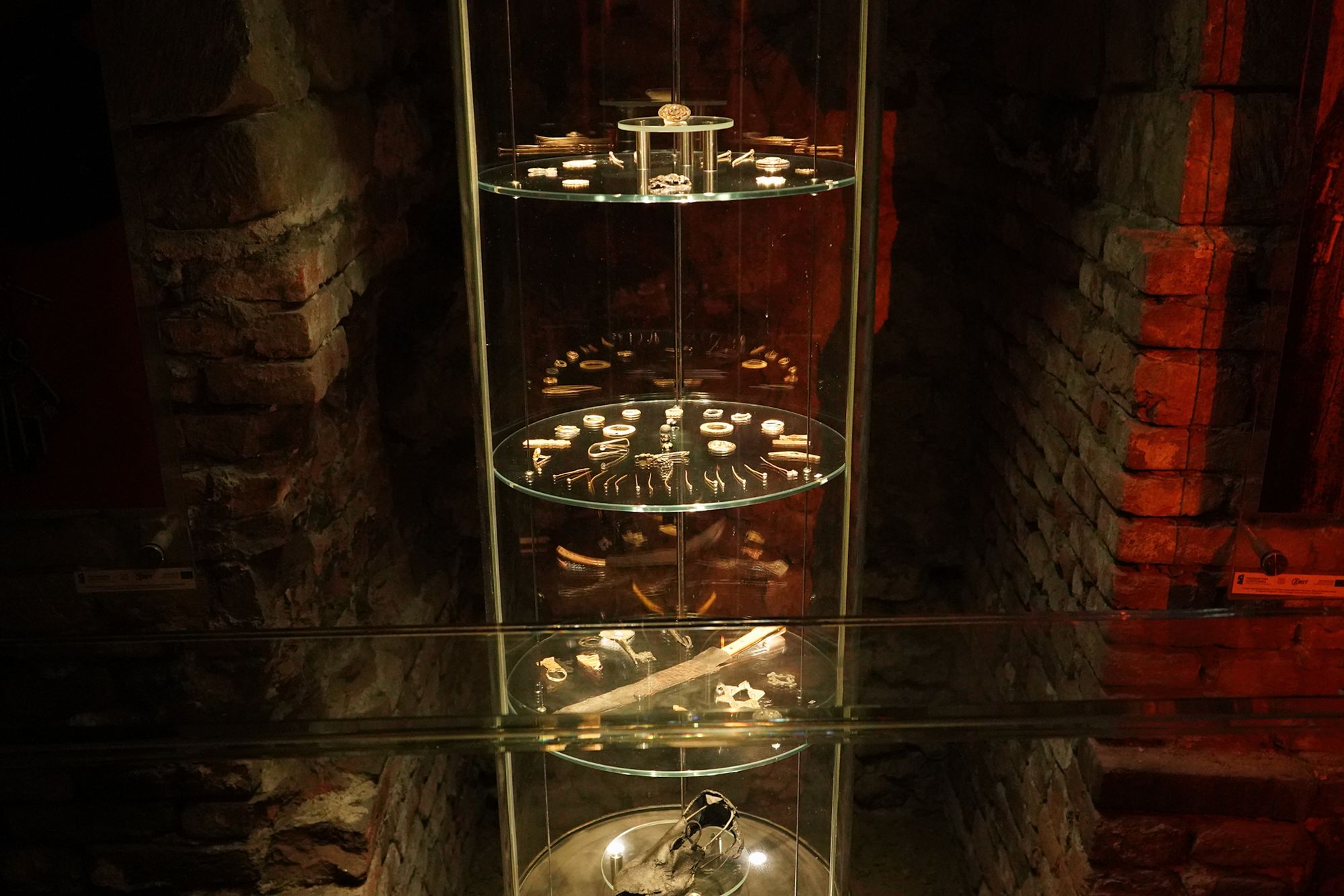 Underground Museum (90) Underground Museum (90)