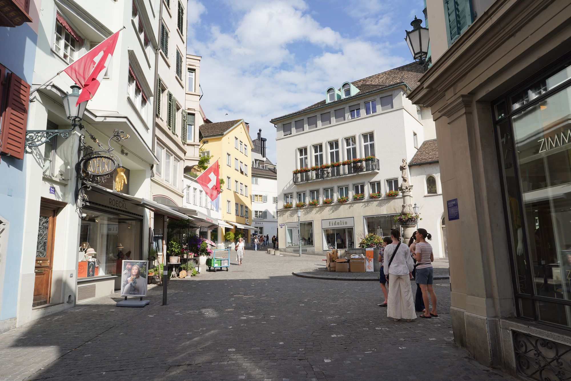 Zurich Walk (100)